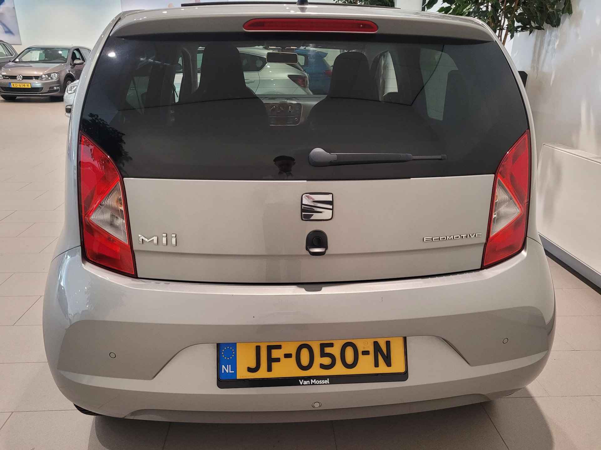 SEAT Mii 1.0 Sport Connect | Panoramisch dak | Lichtmetaal | Cruise control | Airconditioning | Budget | - 4/10