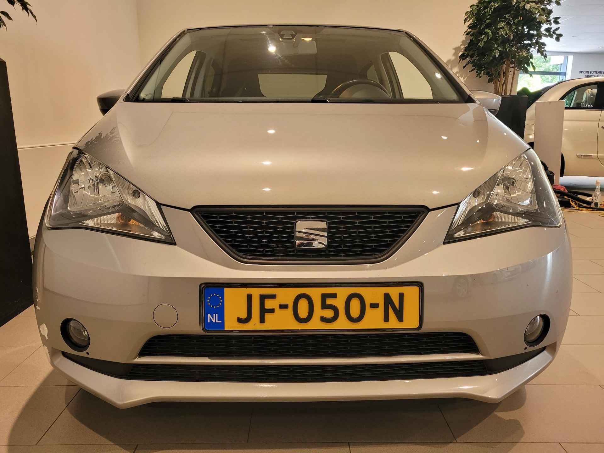 SEAT Mii 1.0 Sport Connect | Panoramisch dak | Lichtmetaal | Cruise control | Airconditioning | Budget | - 2/10