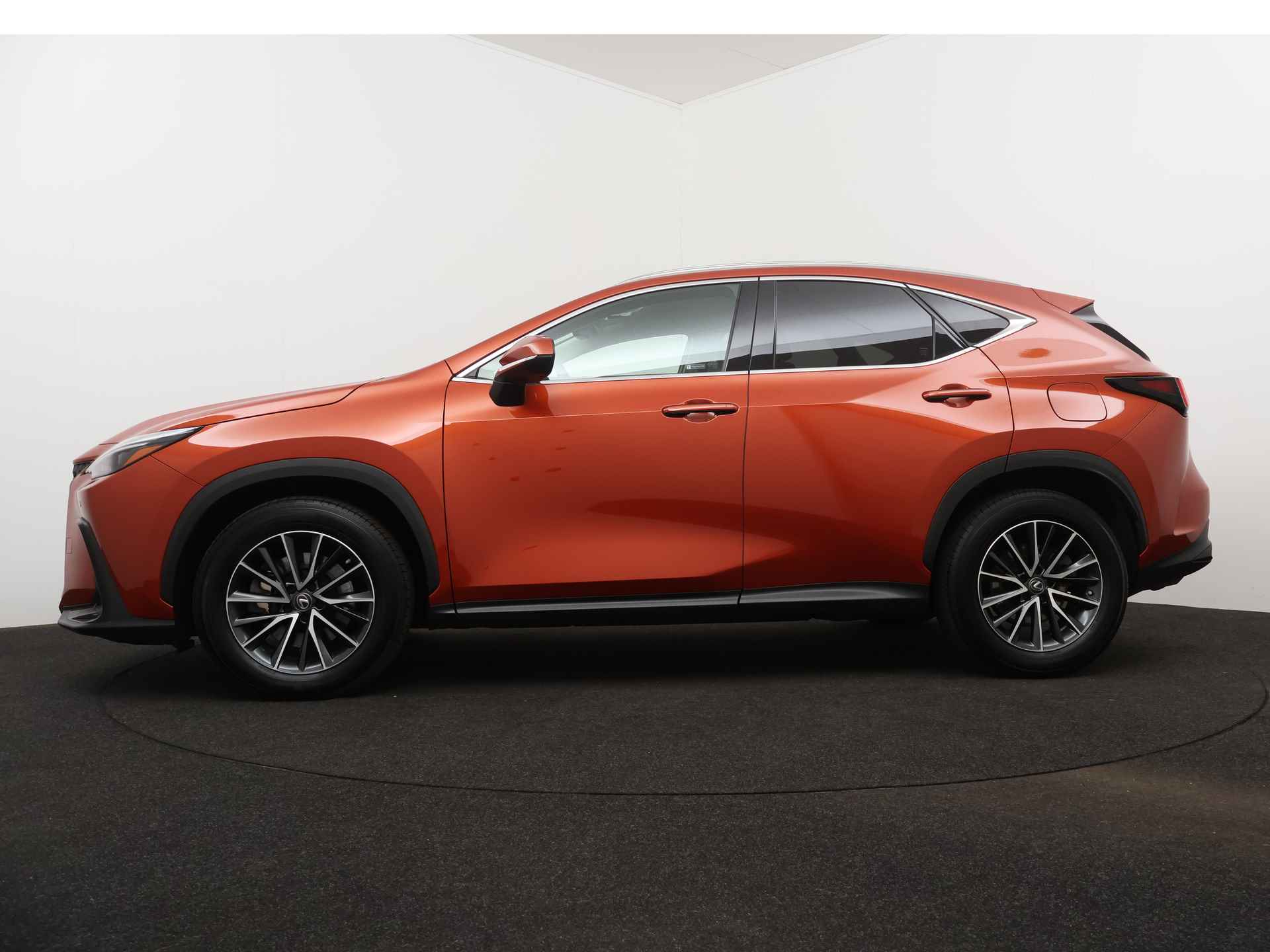 Lexus NX 450h+ AWD Executive Limited - 4/48