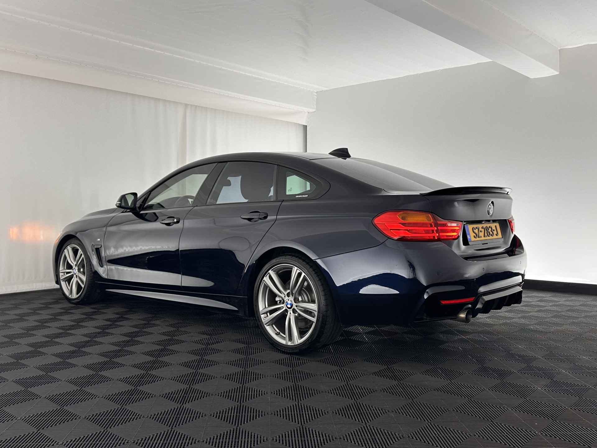 BMW 4 Serie Gran Coupé 430d Centennial High Executive M-Sportpack Aut. *PANO | HEAD-UP | MERINO-FULL-LEATHER | XENON | MEMORY-PACK | SPORT-SEATS | HIFI-SOUND | NAVI-FULLMAP | CAMERA | ECC | PDC | CRUISE | 19''ALU* - 4/30