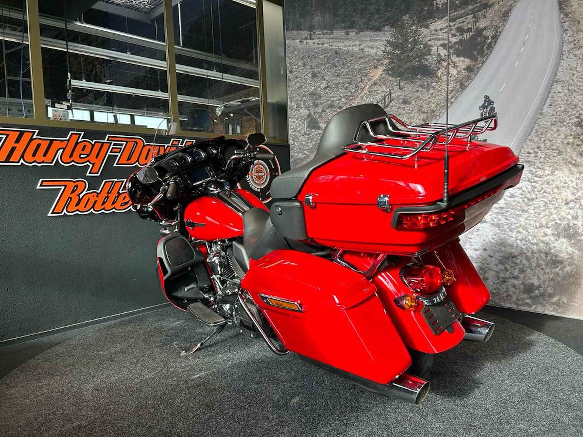 Harley-Davidson FLHTK ULTRA LIMITED - 4/12