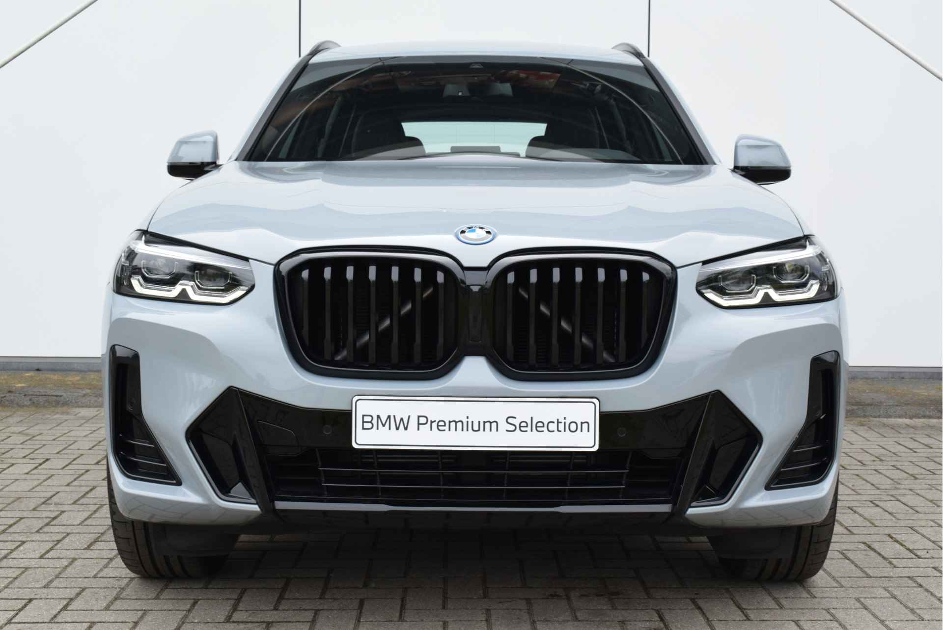 BMW X3 xDrive30e High Executive M Sport Automaat / Sportstoelen / Stoelverwarming / LED / Parking Assistant / Comfort Access / Live Cockpit Professional / Verwarmd stuurwiel - 8/28