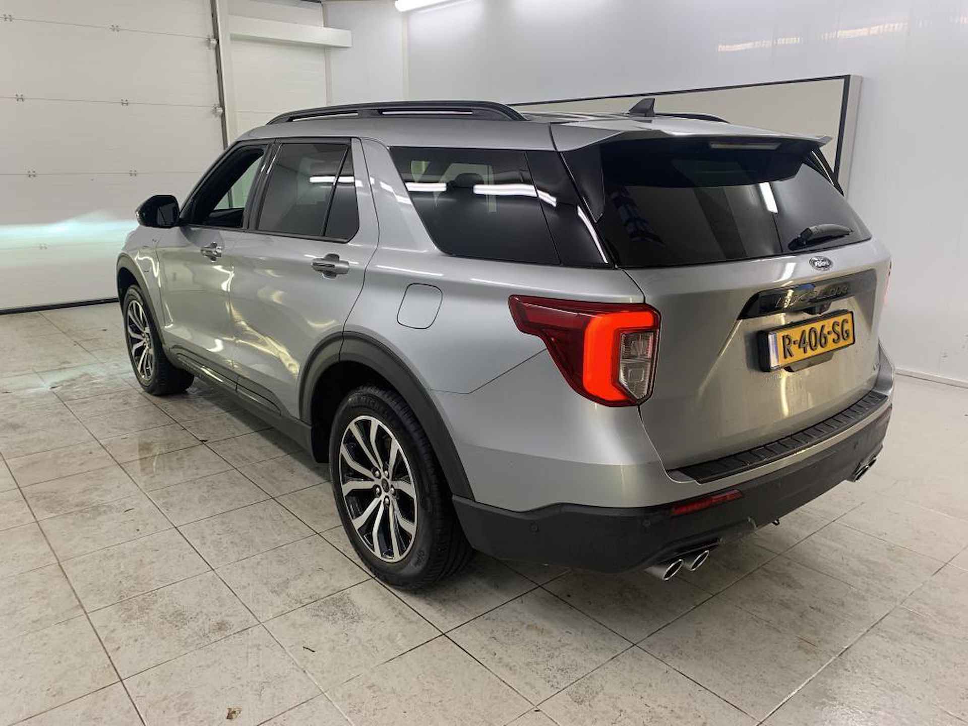 Ford Explorer 3.0 V6 EcoBoost PHEV ST-Line - 5/18