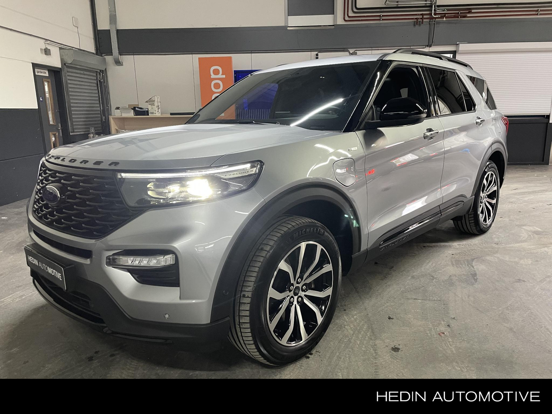 Ford Explorer 3.0 V6 EcoBoost PHEV ST-Line | Trekhaak | Carplay | Navi | Pano | 2500KG trekken |