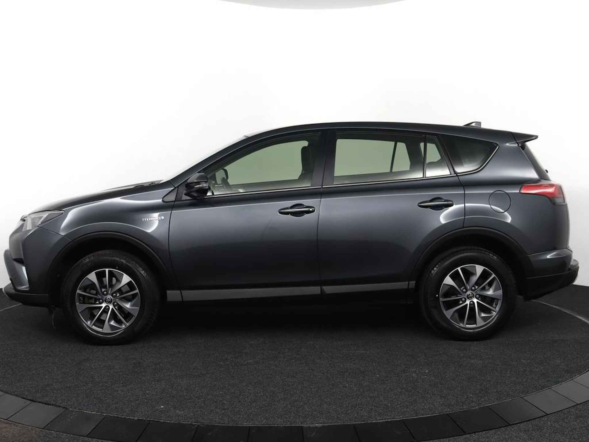 Toyota RAV4 2.5 Hybrid AWD Energy | 1650KG trekvermogen | Trekhaak | Navigatie | - 3/48