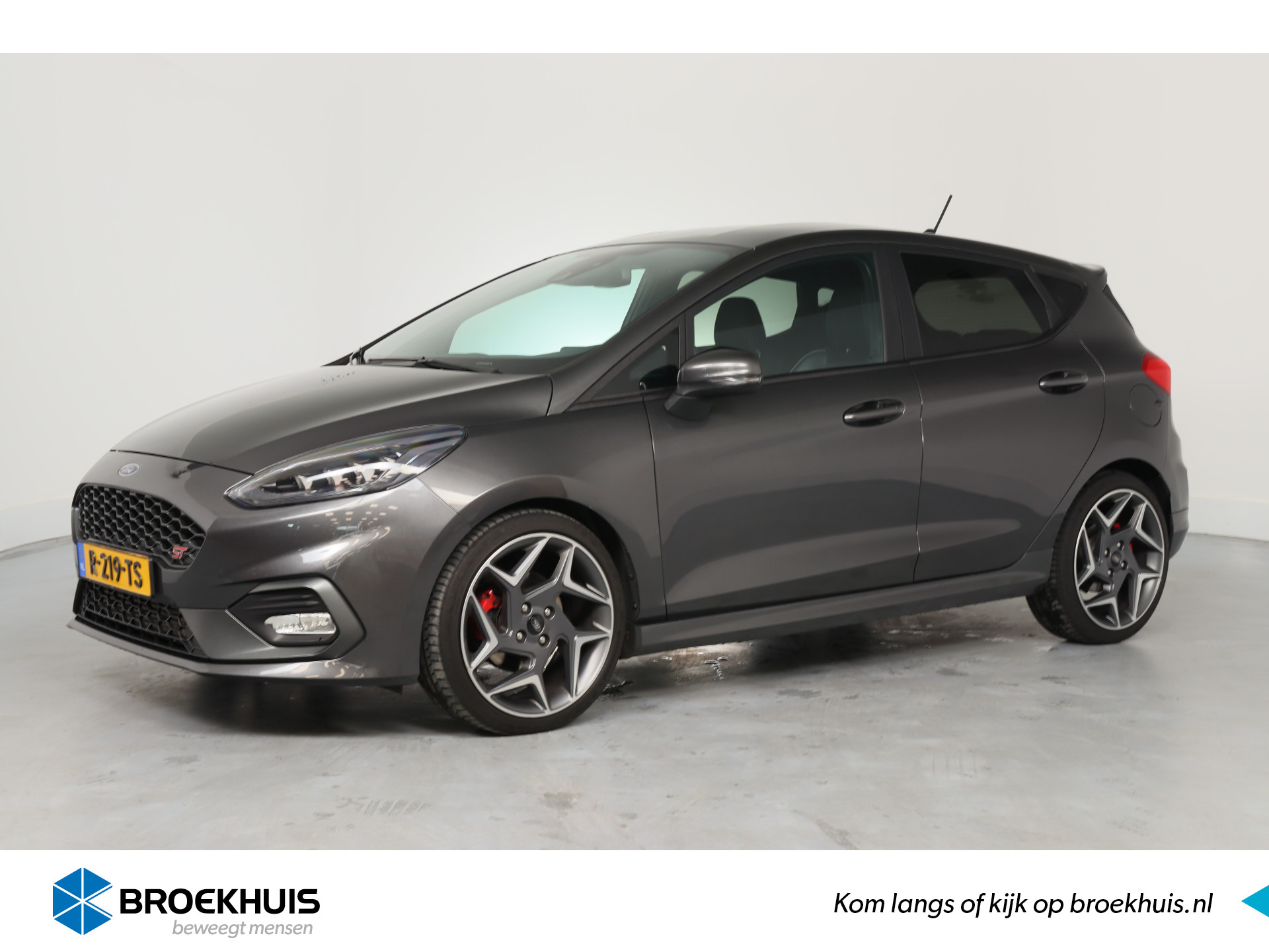 Ford Fiesta 1.5 EcoBoost ST-3 | Dealer Onderhouden! | Winter Pack | B&O | LED | Navi | ECC | Recaro Sportstoelen | Keyless | 18'' Lichtmetal