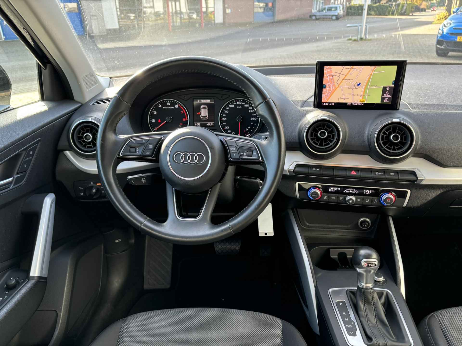 Audi Q2 35 TFSI 150pk epic / Airco / Allseason banden / Trekhaak Afneembaar / Navi / NL Auto / - 6/29