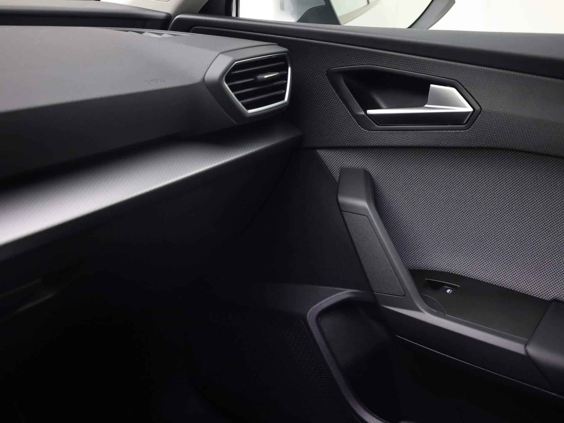 SEAT Leon 1.5TSI/130PK Style · Navigatie · Parkeersensoren · Stoelverwarming - 28/31