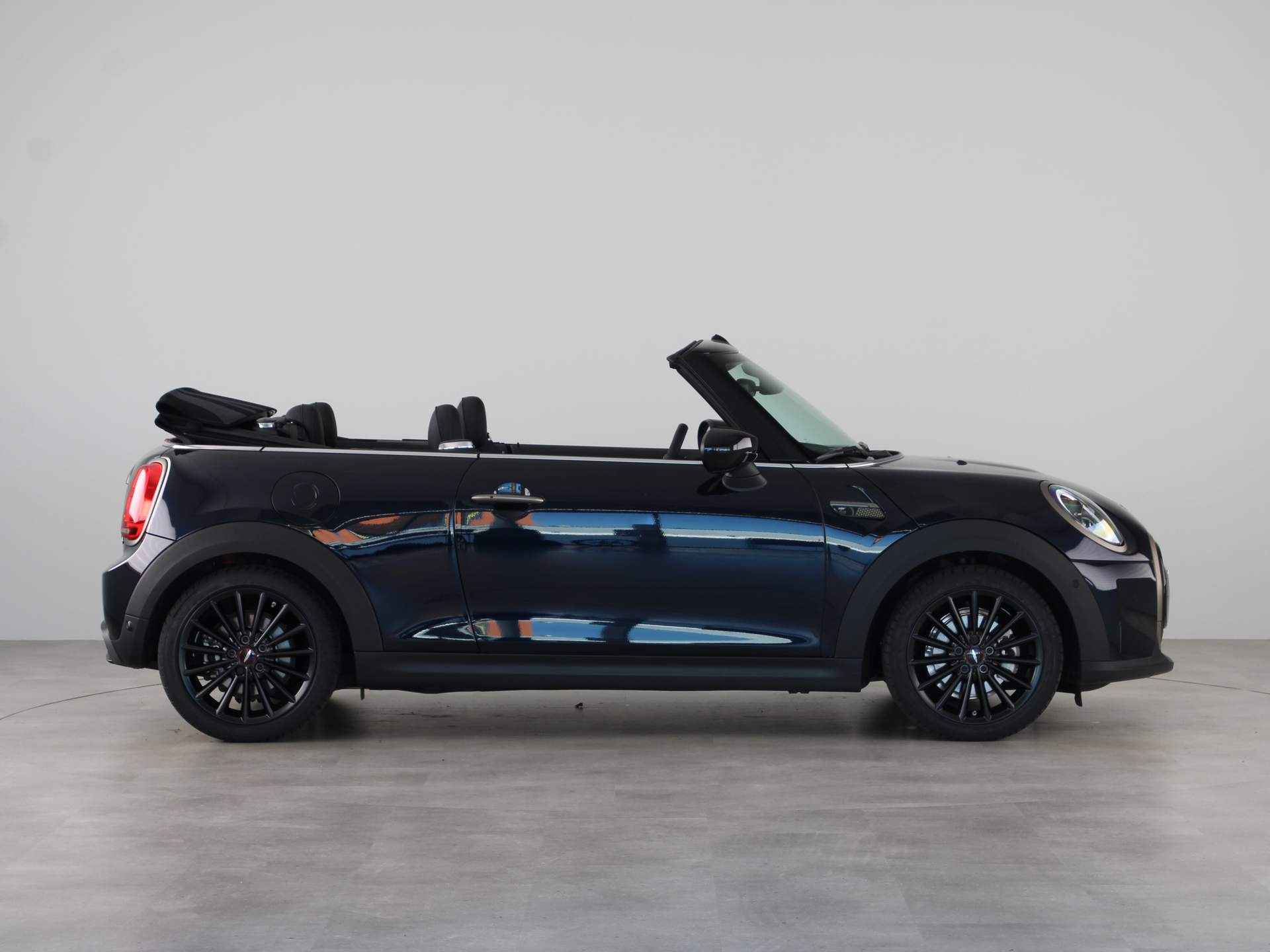 MINI Cabrio Electric Yours - 10/28