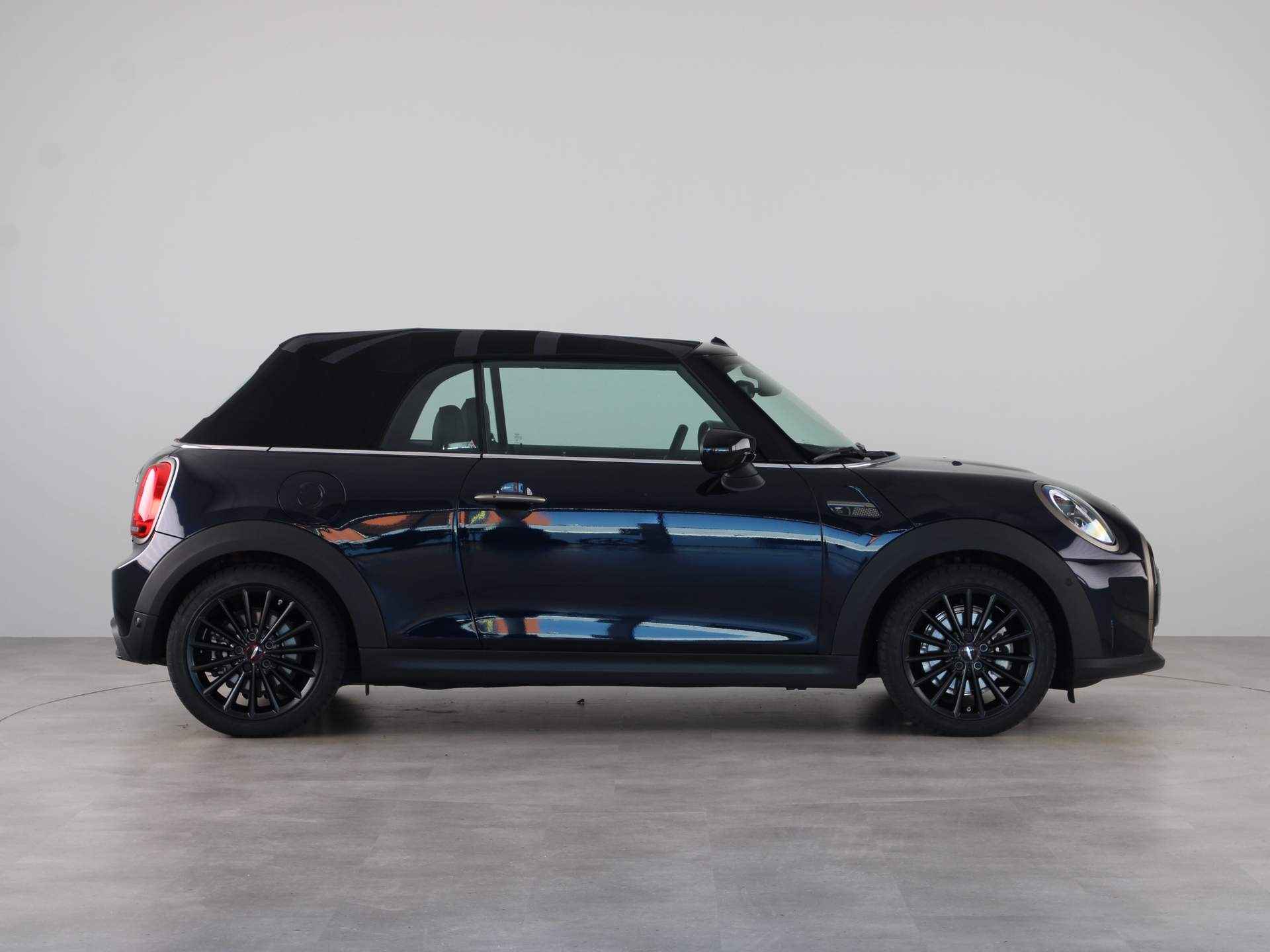 MINI Cabrio Electric Yours - 11/28