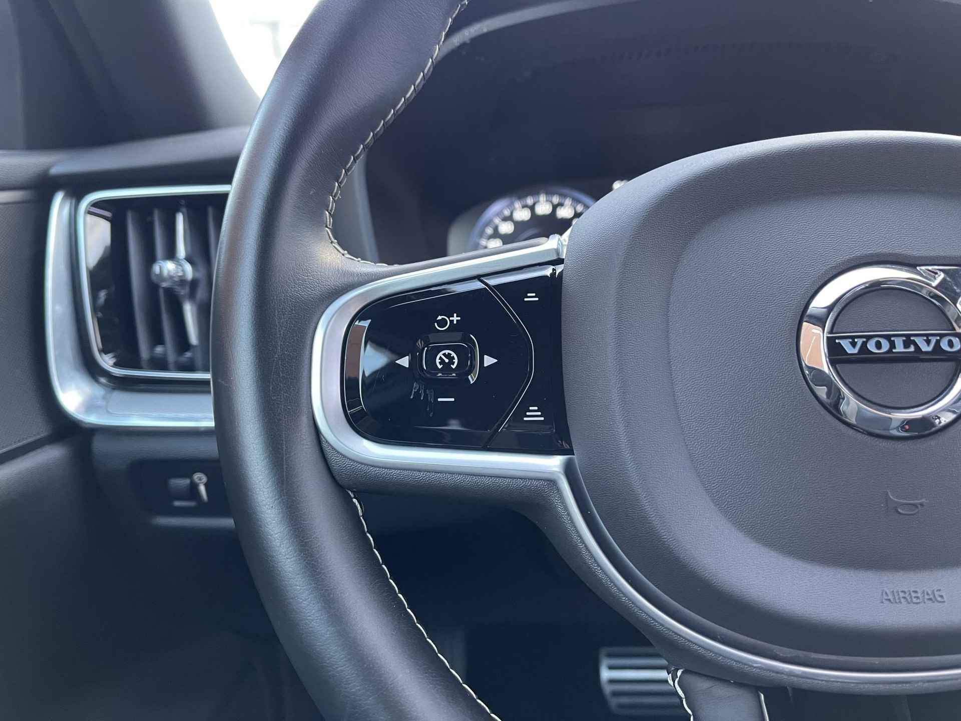 Volvo S60 2.0 T4 R-Design | Geheugenstoelen | Stoelverwarming V+A | Adapt. Cruise Control | Dodehoek | Leder | Apple Carplay/Android Auto | Rijklaarprijs! - 15/34