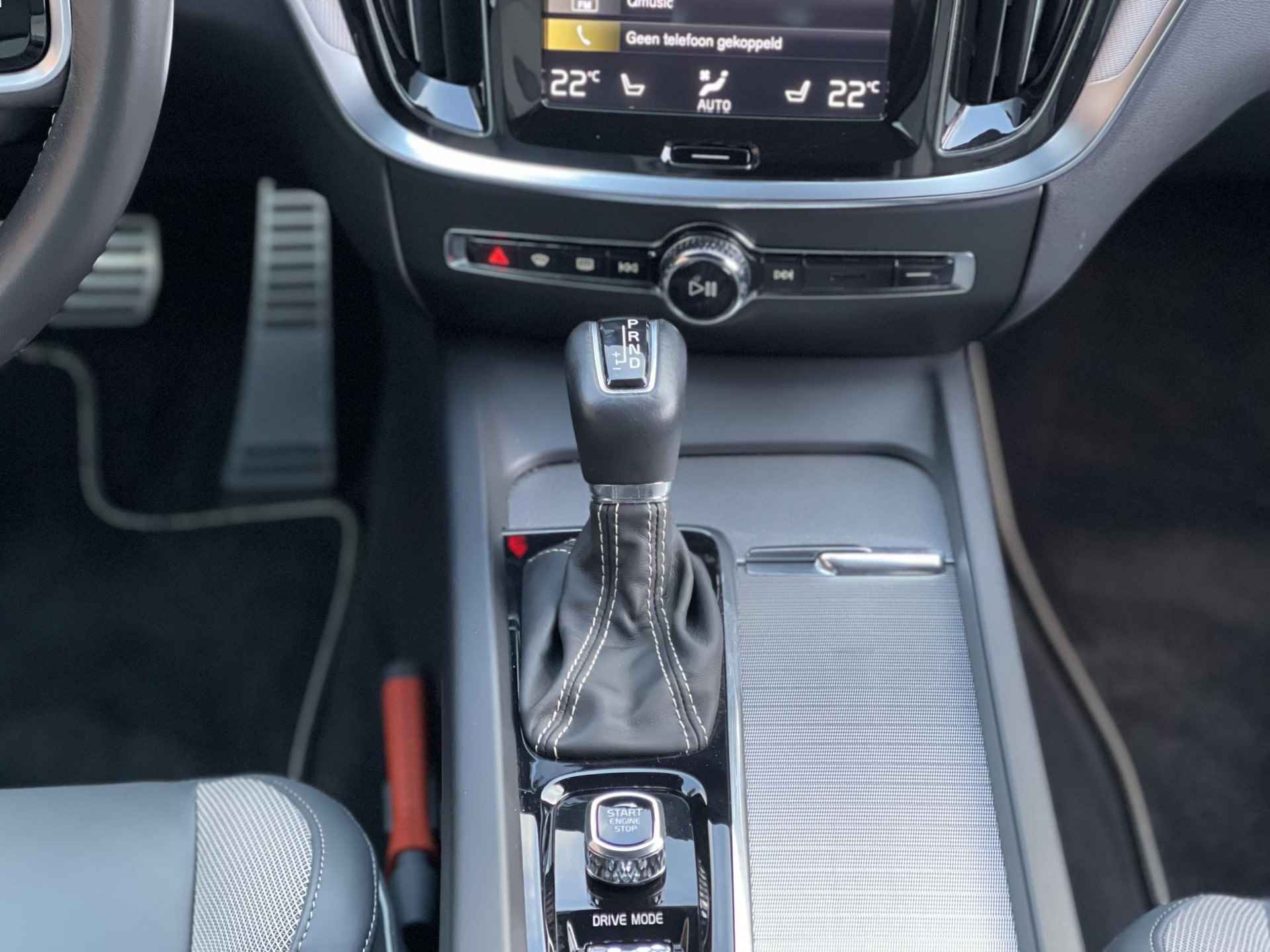 Volvo S60 2.0 T4 R-Design | Geheugenstoelen | Stoelverwarming V+A | Adapt. Cruise Control | Dodehoek | Leder | Apple Carplay/Android Auto | Rijklaarprijs! - 20/34