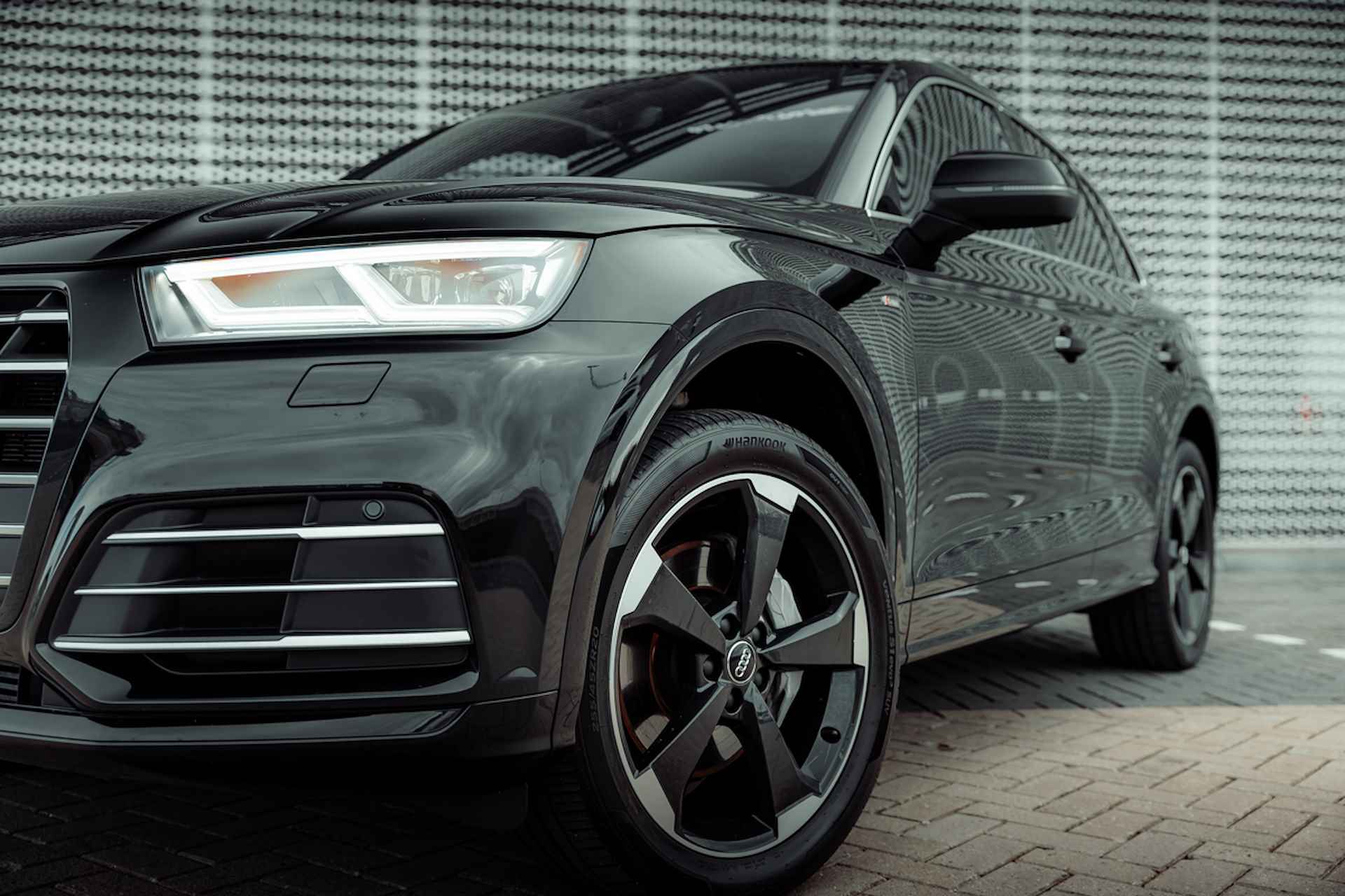 Audi Q5 55 TFSI e 367pk quattro S Line | Panoramadak | Matrix | 20" LM velgen | Comfortsleutel | Camera | Stoelverwarming | Privacy glass | Audi Sound - 9/35