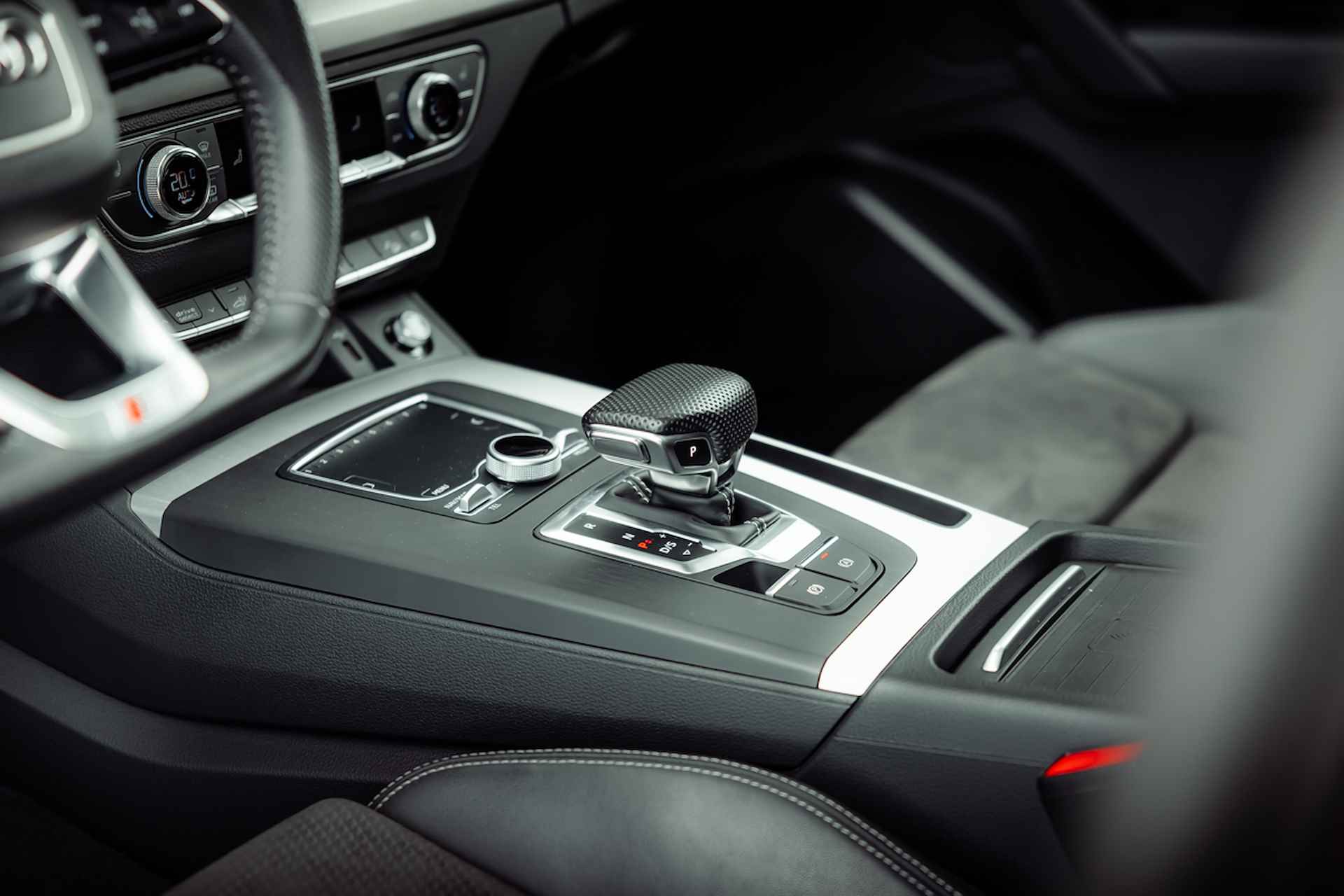 Audi Q5 55 TFSI e 367pk quattro S Line | Panoramadak | Matrix | 20" LM velgen | Comfortsleutel | Camera | Stoelverwarming | Privacy glass | Audi Sound - 20/35