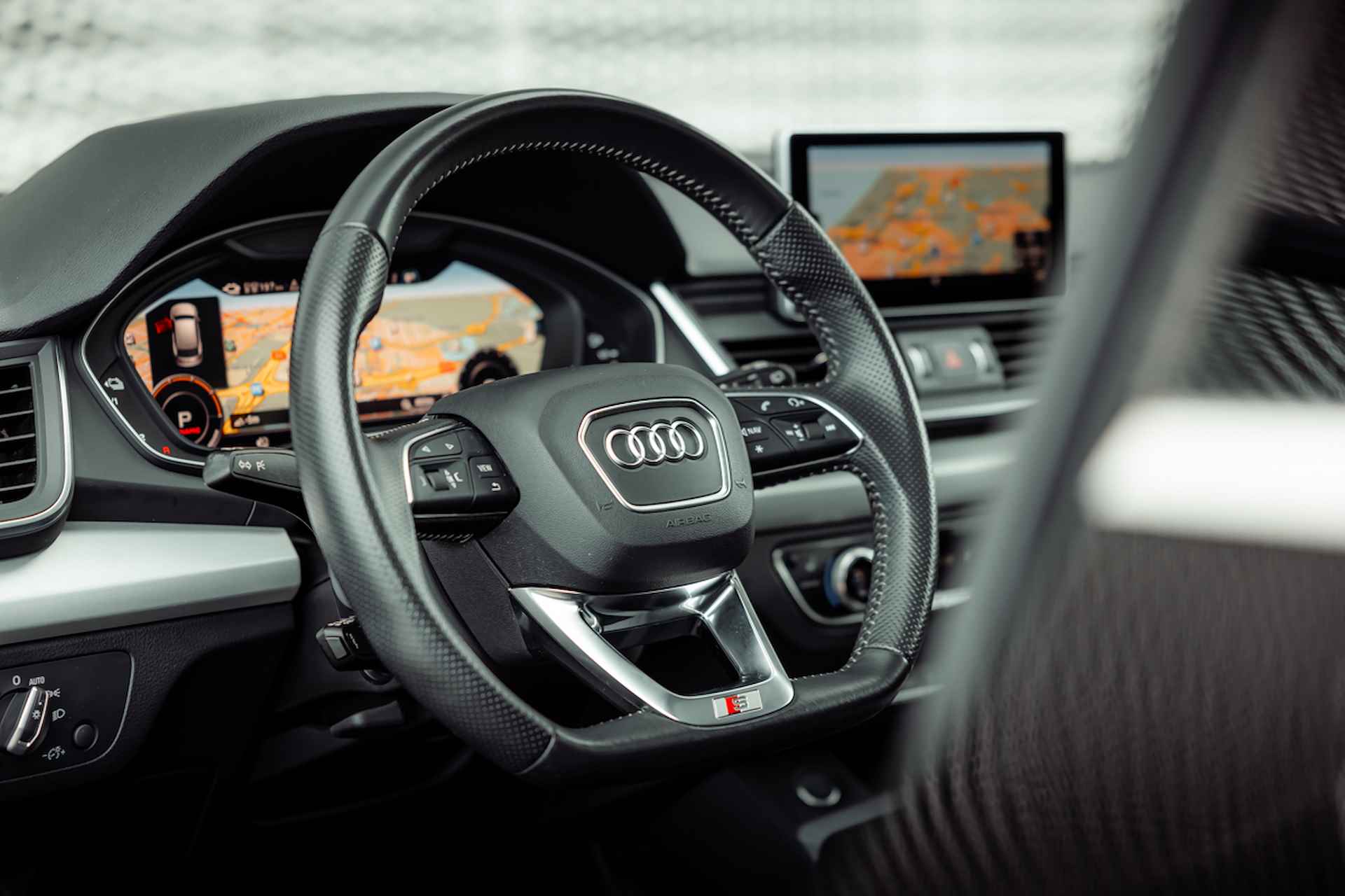 Audi Q5 55 TFSI e 367pk quattro S Line | Panoramadak | Matrix | 20" LM velgen | Comfortsleutel | Camera | Stoelverwarming | Privacy glass | Audi Sound - 21/35