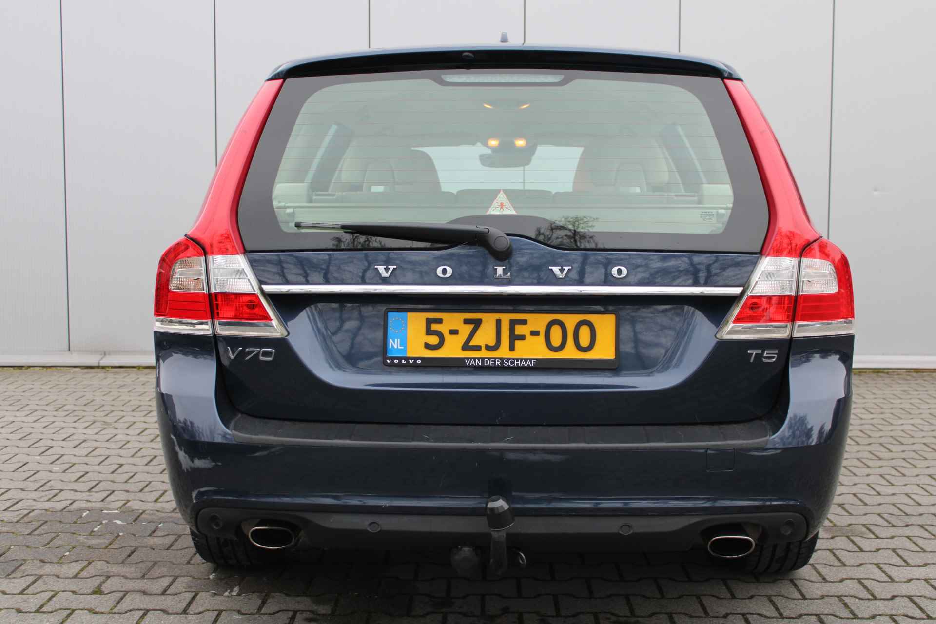 Volvo V70 T5 245pk AUTOMAAT Nordic+ | Trekhaak | BLIS | STANDKACHEL | STOELVERWARMING - 7/35