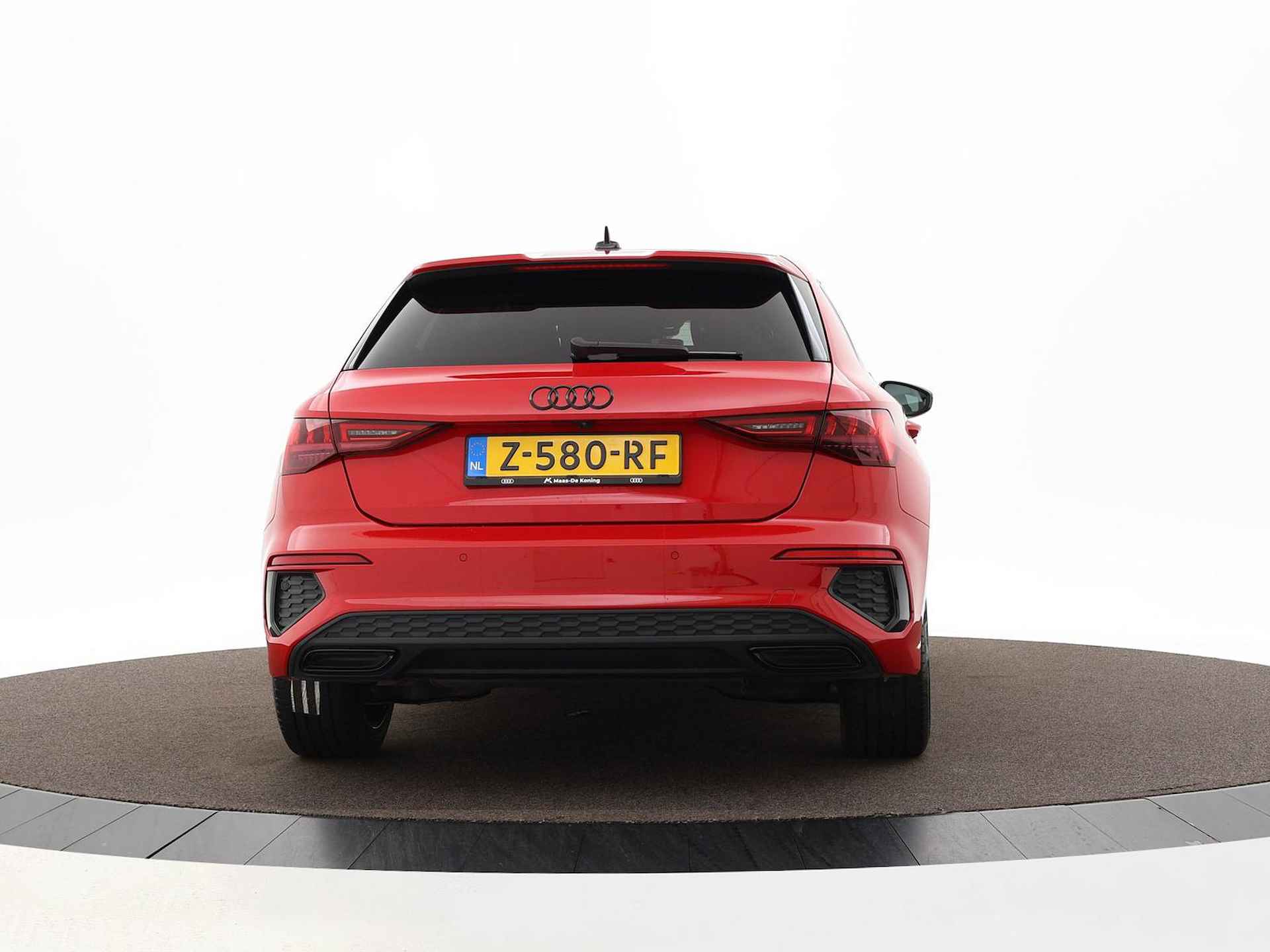 Audi A3 Sportback 40 TFSIe 204pk S-tronic S edition Competition · Keyless · Camera · Side Assist · Smartphone Interface · 18'' Inch · - 43/56