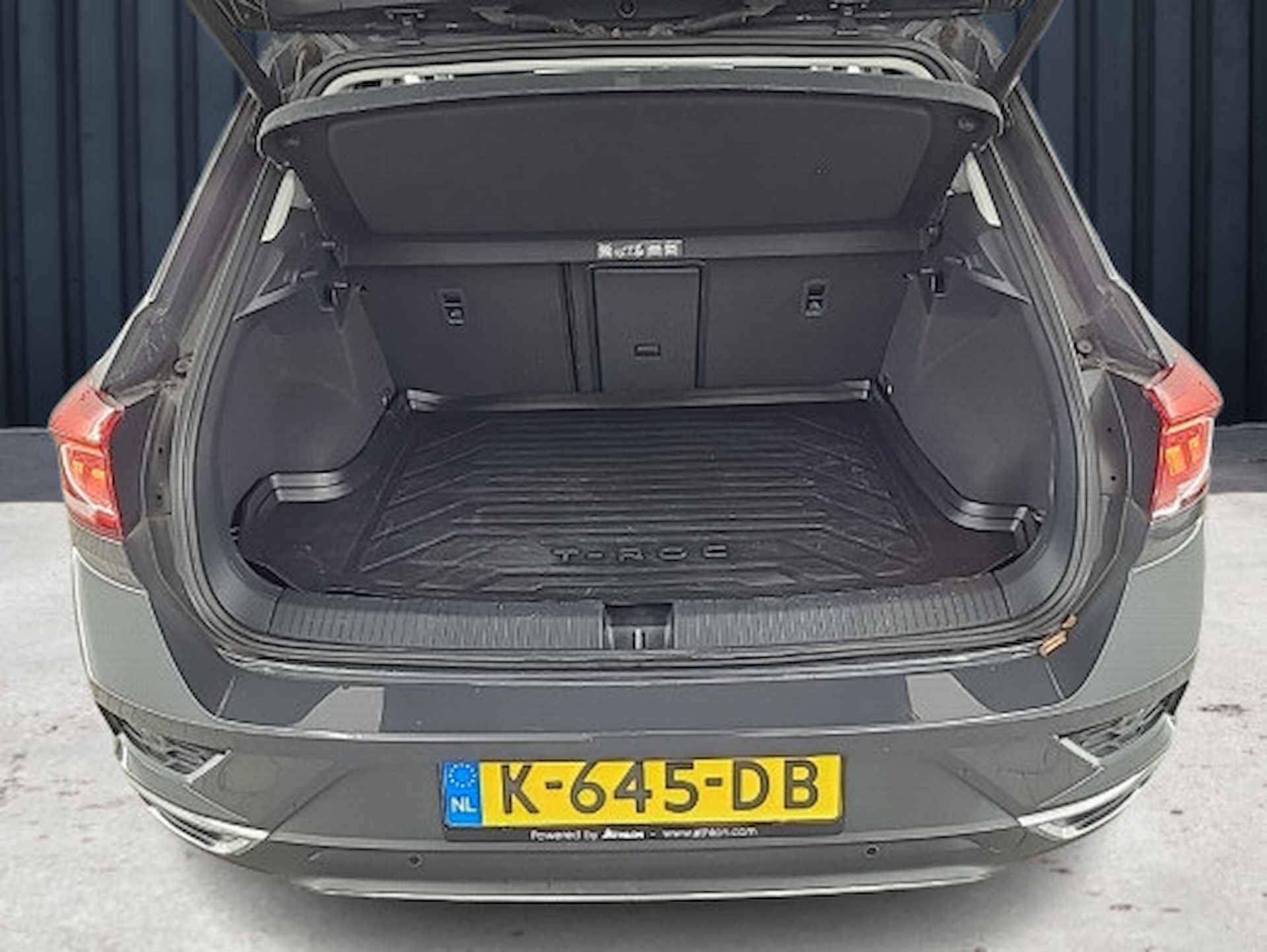 Volkswagen T-Roc 1.5 TSI Style Business (150 PK) 2e-Eig. Keurig-Onderh. BOVAG-Garantie. NL-Auto. Navigatie, Adaptive-Cruisecontrol, Elek.-Achterklep, Parkeersensoren-V+A, Bluetooth, Skiluik, DAB, Lm-Velgen-16Inch, Licht-Zicht-Pakket, Privacy-Glas - 15/19