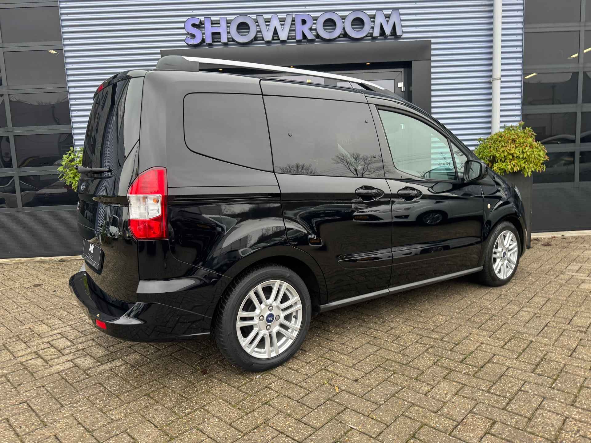 Ford TOURNEO COURIER 1.0 Titanium Applecarplay|Camera|Navi|Cruise - 16/31