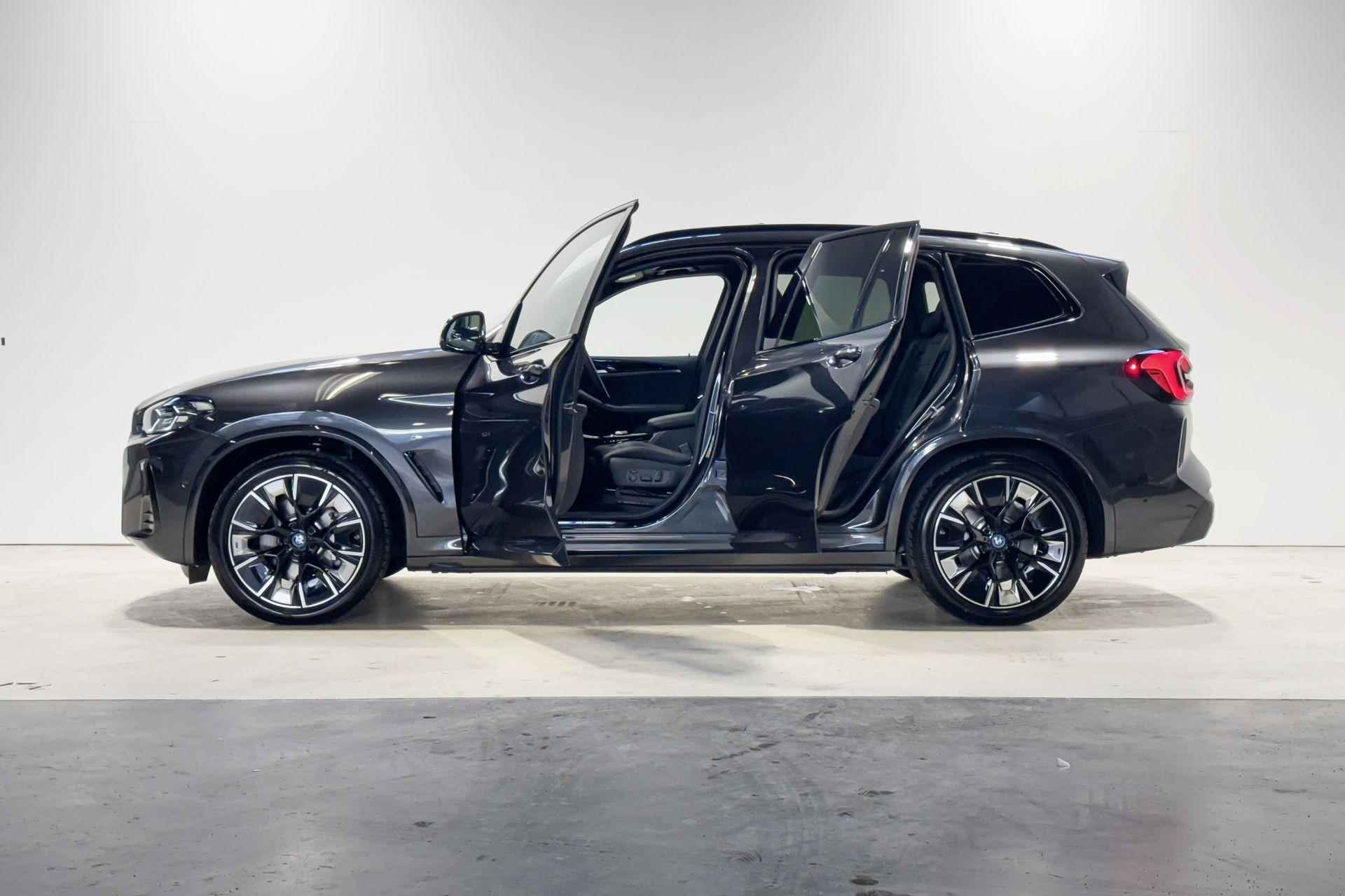 BMW iX3 High Executive Edition Shadow Line - Beschikbaar vanaf: Juni 2025 - 3/26