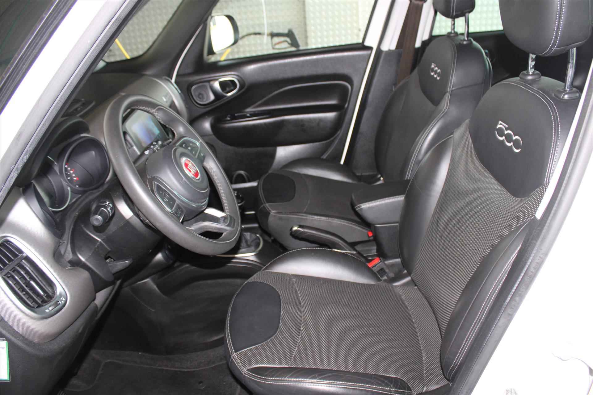 Fiat 500L TwinAir 105pk Lounge, Navi, Pano,Trekhaak, zeer volle auto!! - 15/36