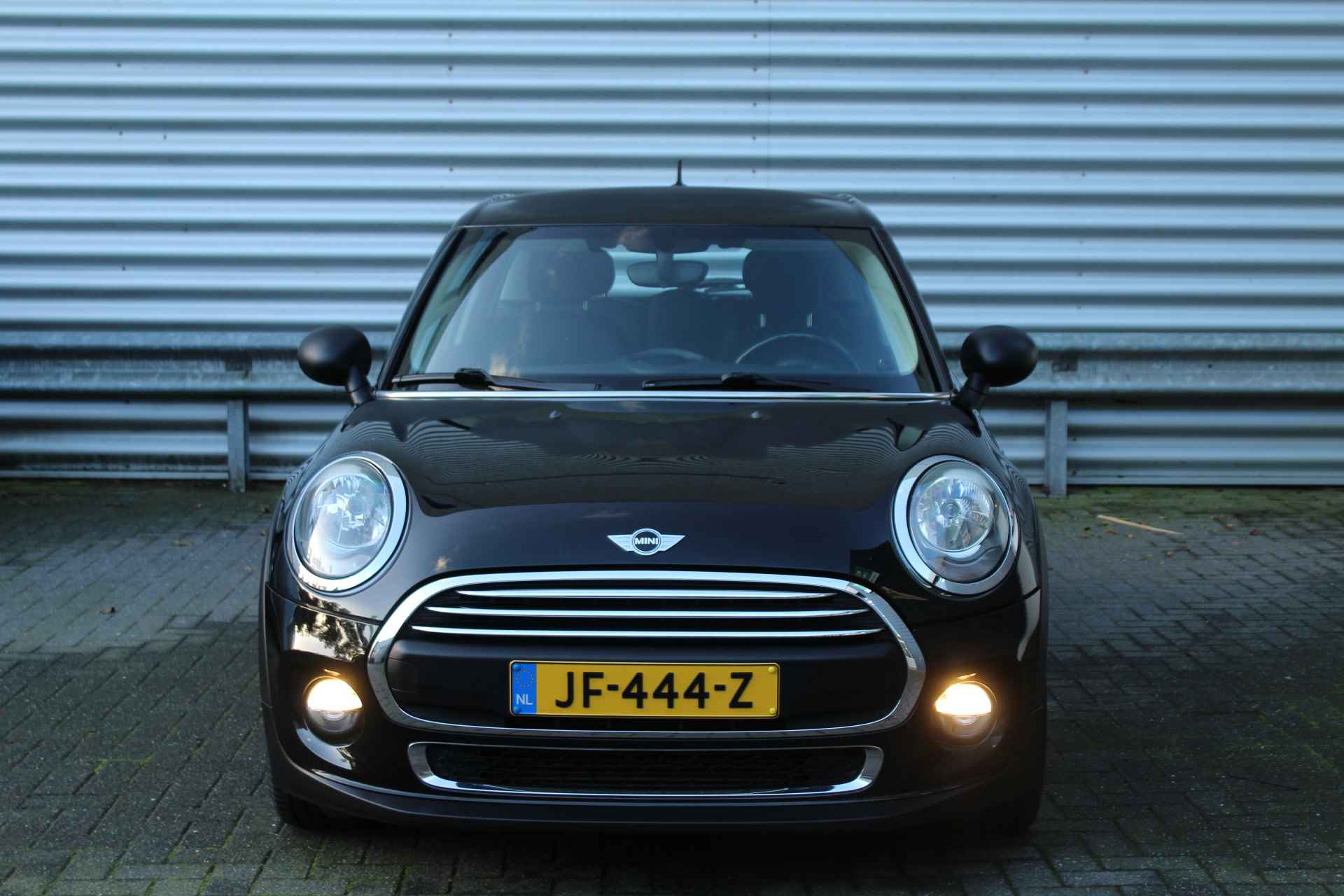 MINI One 1.2 102pk Business 5 deurs NL-Auto NAP Airco Cruise Navi 17"LMV - 3/31