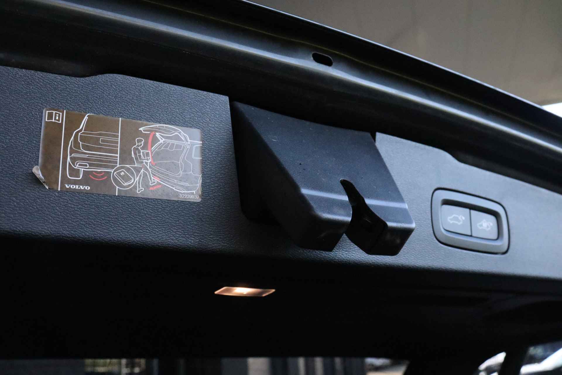 Volvo V60 T6 AWD Recharge Inscription | Bowers & Wilkins | Schuifdak | 360° camera | Stoelventilatie | Stoelmassage | Stoel en Stuurwielve - 13/75