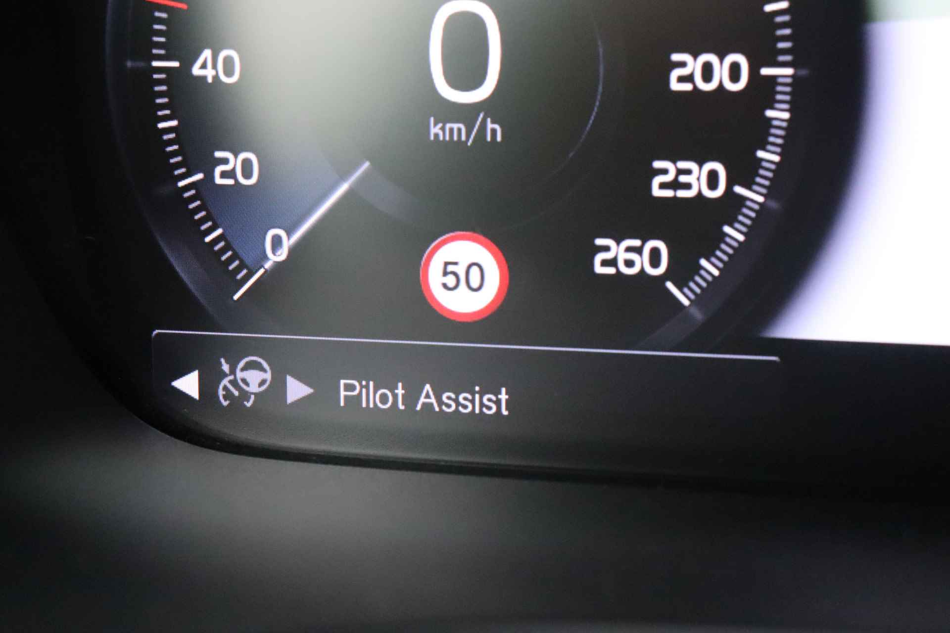 Volvo V60 T6 AWD Recharge Inscription | Bowers & Wilkins | Schuifdak | 360° camera | Stoelventilatie | Stoelmassage | Stoel en Stuurwielve - 29/75
