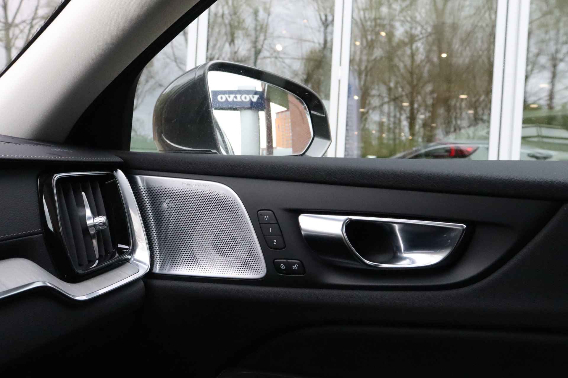Volvo V60 T6 AWD Recharge Inscription | Bowers & Wilkins | Schuifdak | 360° camera | Stoelventilatie | Stoelmassage | Stoel en Stuurwielve - 54/75