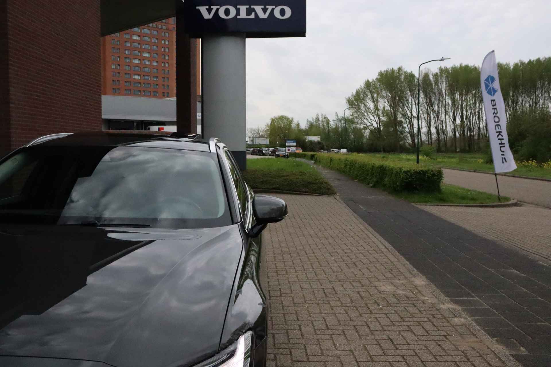 Volvo V60 T6 AWD Recharge Inscription | Bowers & Wilkins | Schuifdak | 360° camera | Stoelventilatie | Stoelmassage | Stoel en Stuurwielve - 69/75