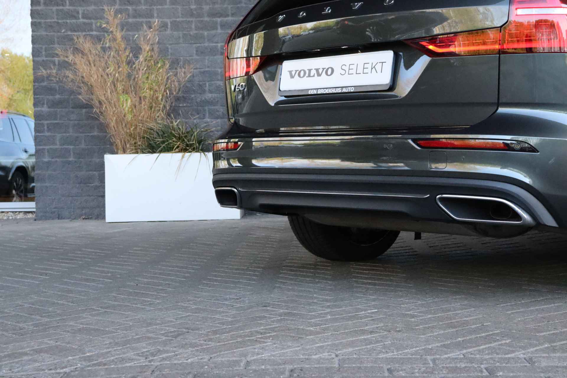 Volvo V60 T6 AWD Recharge Inscription | Bowers & Wilkins | Schuifdak | 360° camera | Stoelventilatie | Stoelmassage | Stoel en Stuurwielve - 72/75
