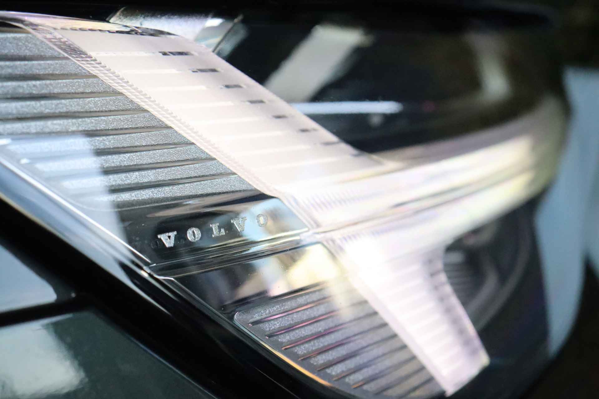 Volvo V60 T6 AWD Recharge Inscription | Bowers & Wilkins | Schuifdak | 360° camera | Stoelventilatie | Stoelmassage | Stoel en Stuurwielve - 73/75