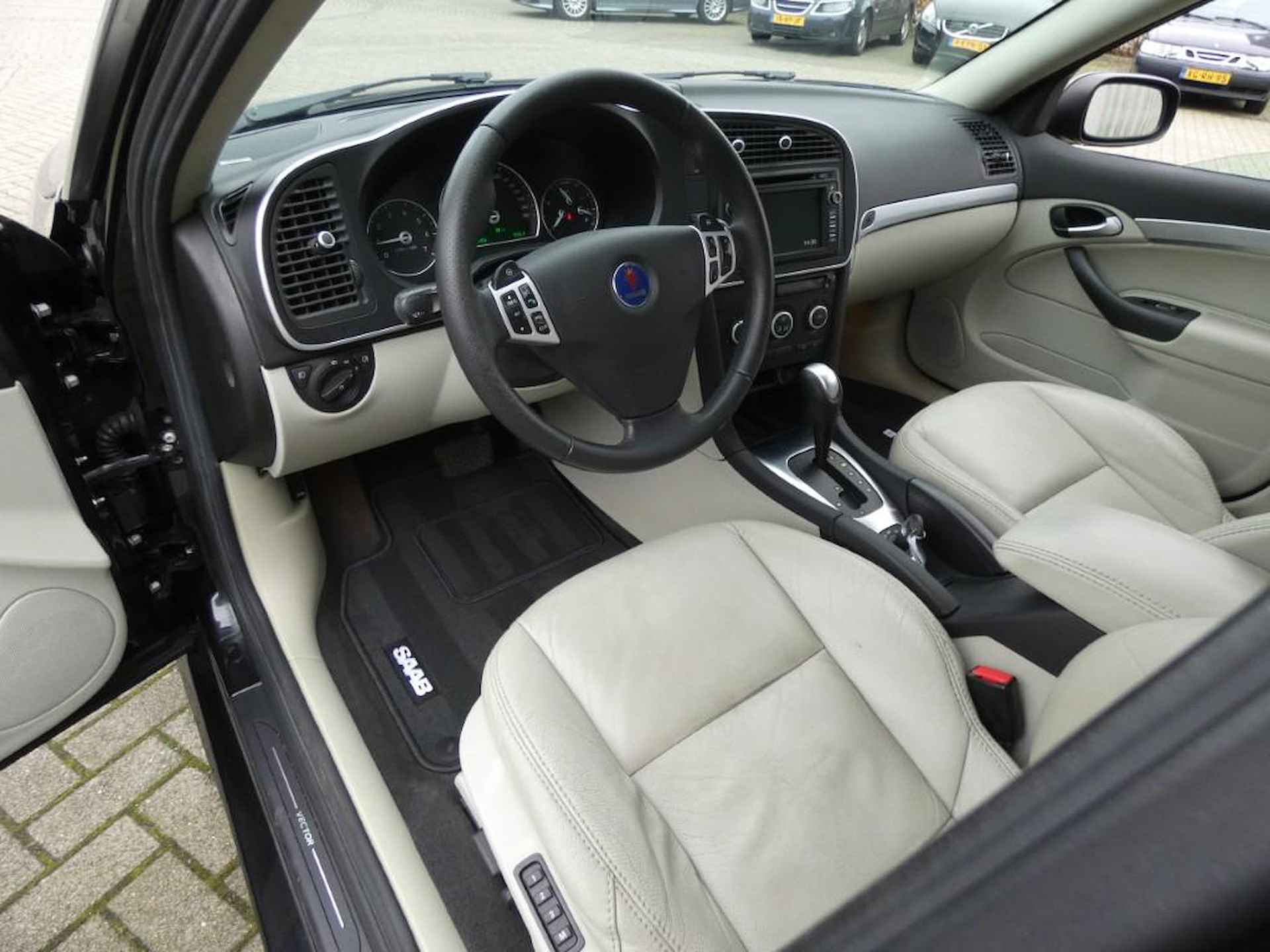 Saab 9-3 Sport Estate 2.0 T Vector Automaat 1 Jaar BOVAG garantie - 10/23