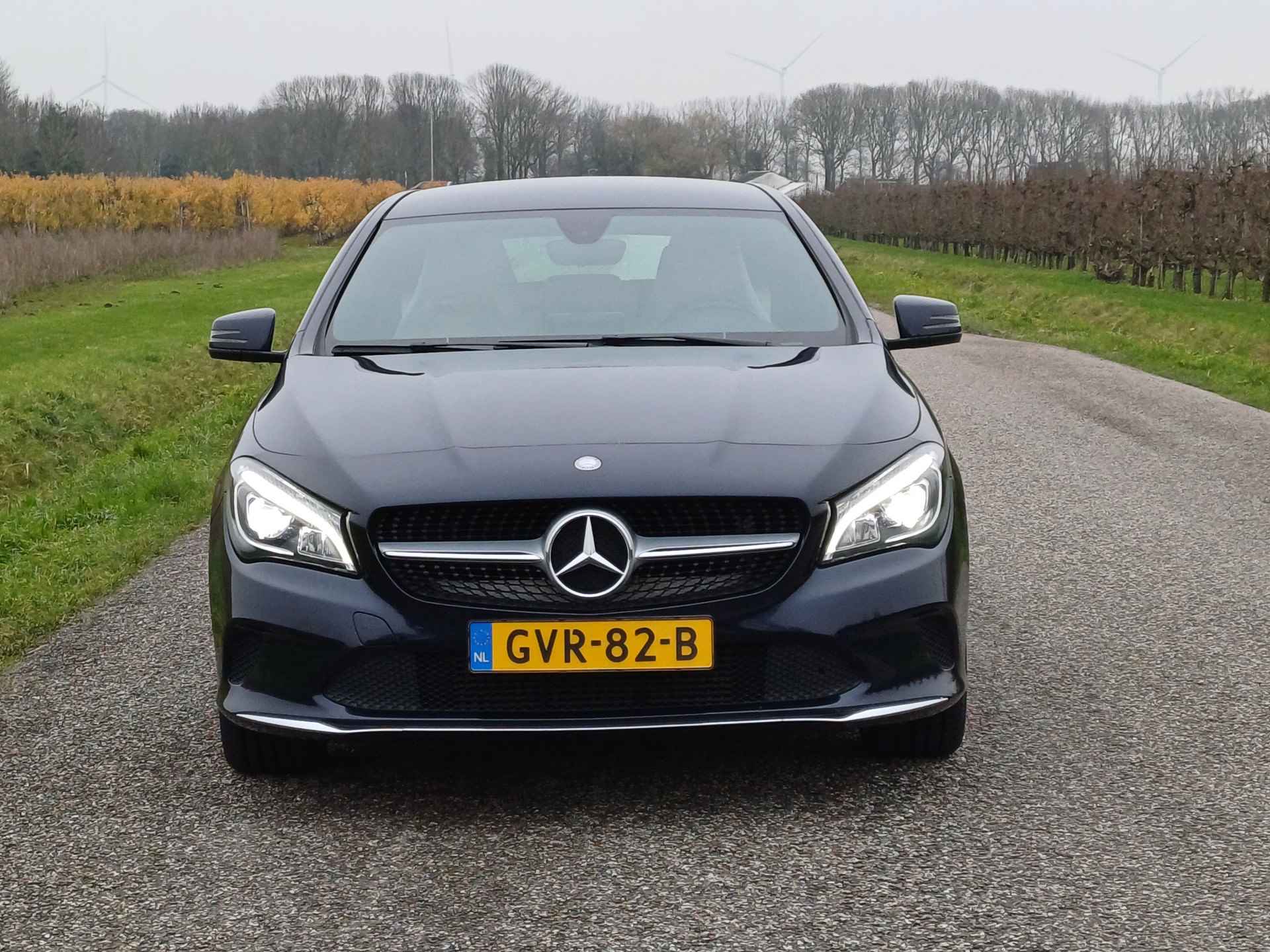 Mercedes-Benz CLA-Klasse Shooting Brake 180 Business Solution | Chique combi !  | Leder | Lage km ! | Navi | Camera - 5/53