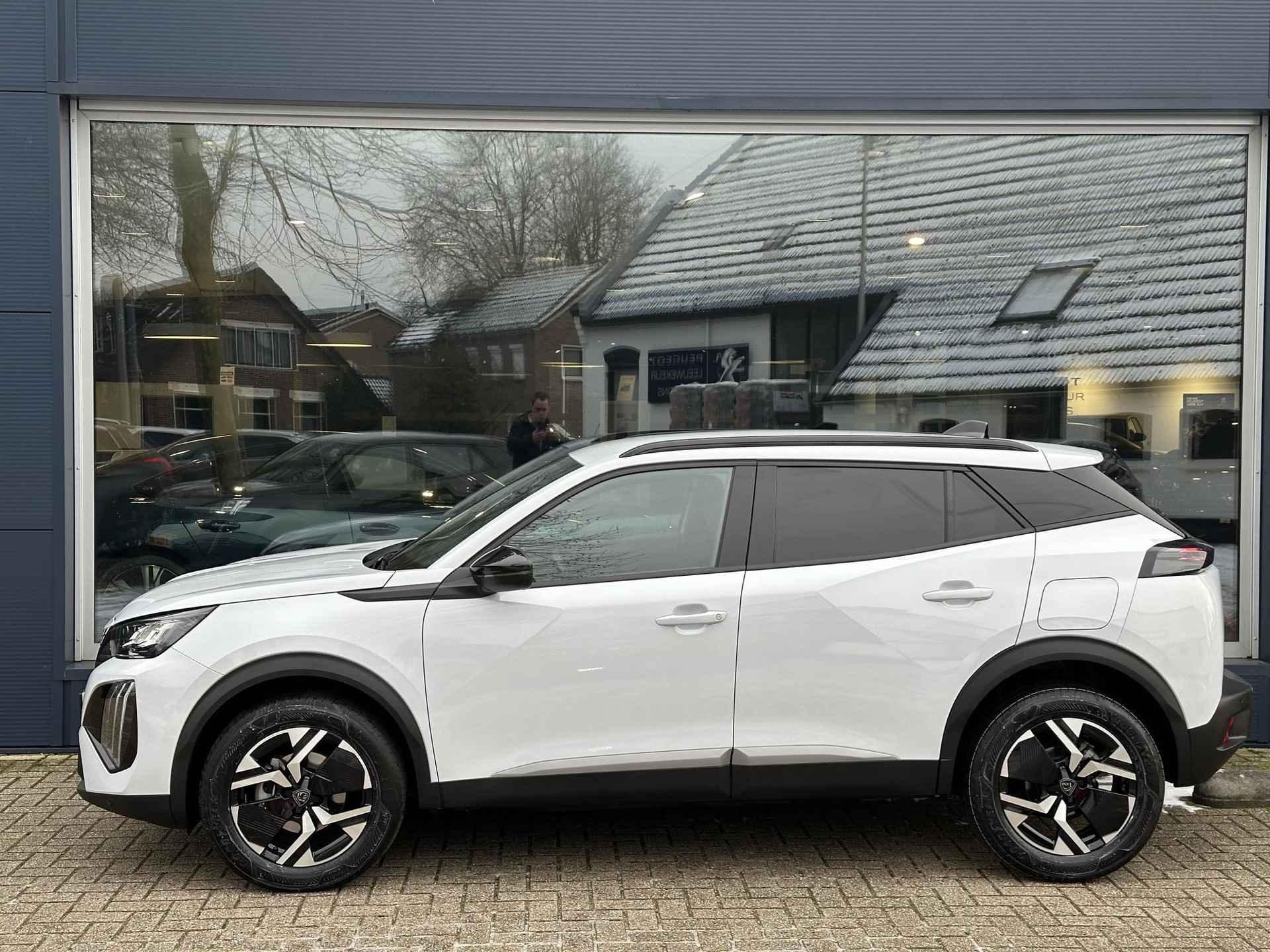 Peugeot 2008 1.2 Turbo 100 PK Allure | € 9.000,- Demo korting!| Navigatie | 360 Graden Camera | Dode Hoek Detectie | Climate Control | LED Verlichting | Cruise Control | 17" Lichtmetalen Velgen | Hoge Zitpositie | Half Lederen Bekleding | - 21/60