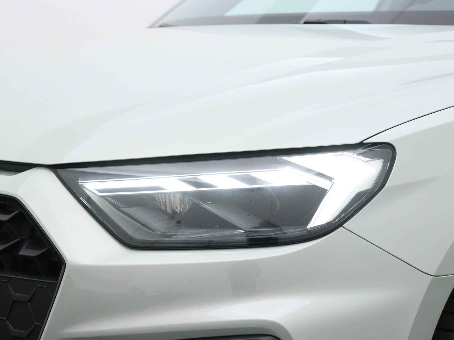 Audi A1 Sportback 25 TFSI S edition 95 PK | Automaat | Climatronic | 3-spaaks Sportstuur | 17 inch lichtmetalen velgen | Contrastpakket | Optiekpakket Zwart plus | Nu € 1.255,- ACTIEKORTING! | DIRECT LEVERBAAR! | - 28/31