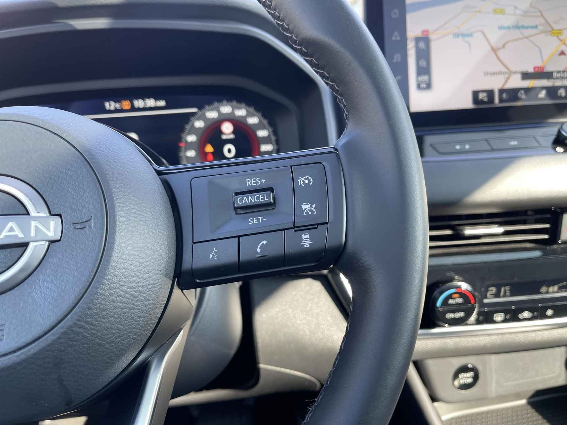 Nissan Qashqai 1.5 e-Power N-Connecta Design Pack | Panoramadak | Apple Carplay/Adroid Auto | Adapt. Cruise Control | Dodehoek Detectie | 360° Camera | Rijklaarprijs! - 16/26