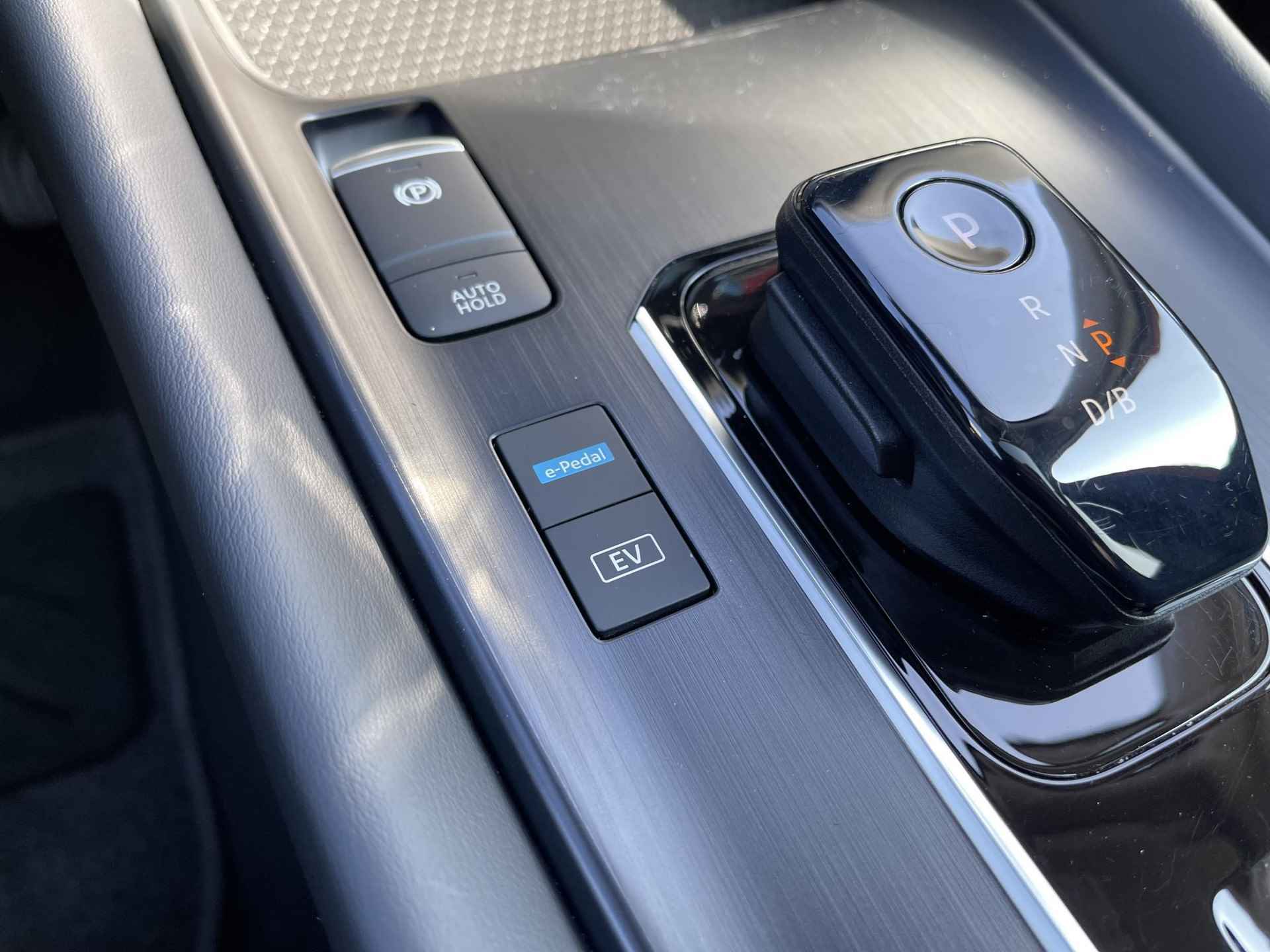 Nissan Qashqai 1.5 e-Power N-Connecta Design Pack / PRIJS = RIJKLAAR! / Panoramadak | Apple Carplay/Adroid Auto | Adapt. Cruise Control | Dodehoek Detectie | 360° Camera | - 22/26