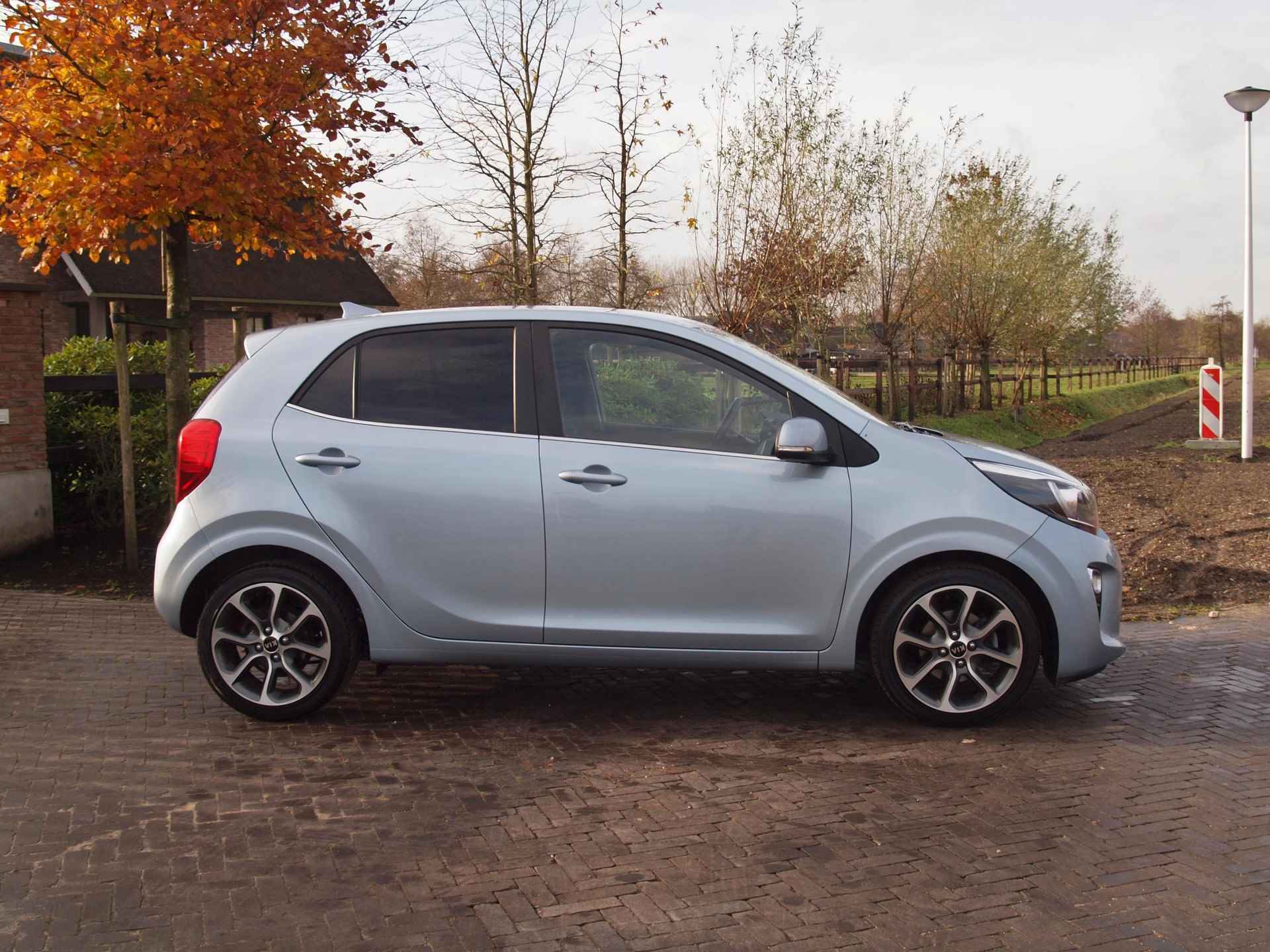 Kia Picanto 1.0 CVVT Design Edition | Camera | Apple Carplay | Cruise Control | 16 inch | - 11/27