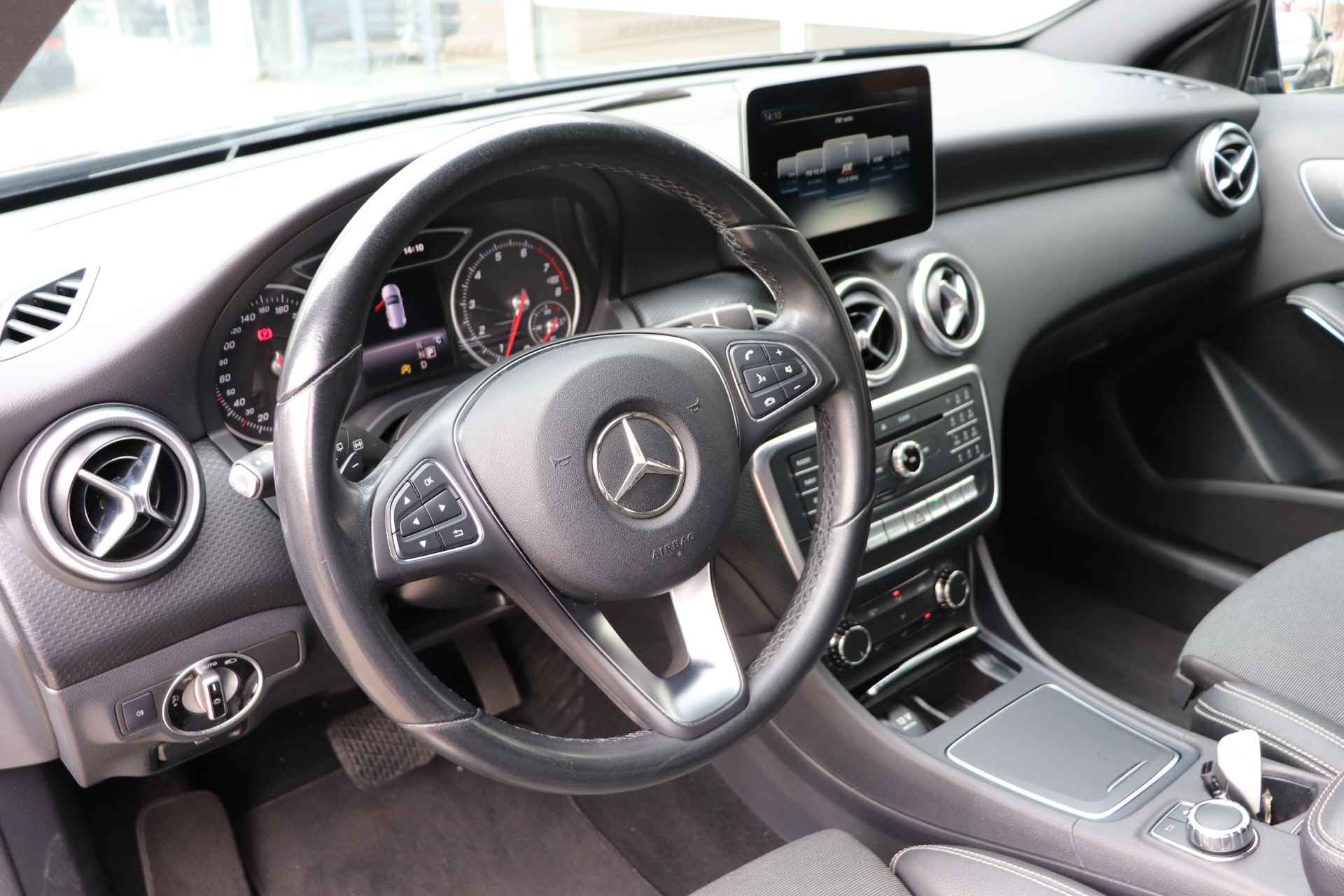 Mercedes-Benz A-Klasse 180 Business Solution Navigatie, trekhaak - 10/36