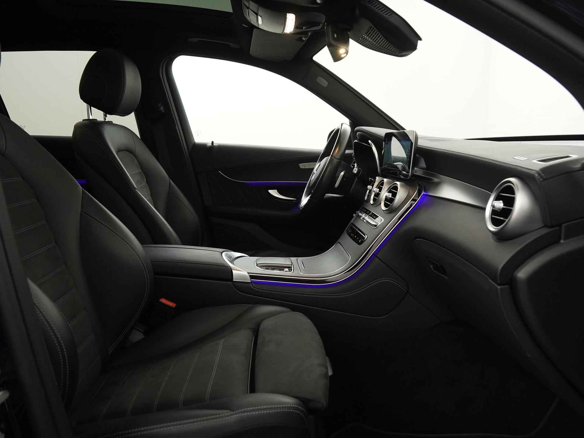 Mercedes-Benz GLC 300e 4MATIC AMG Premium | Panoramadak | Trekhaak | Camera | Carplay |  Zondag Open! - 3/46