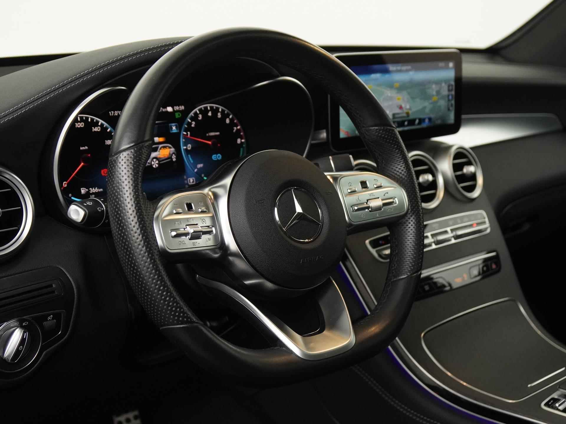 Mercedes-Benz GLC 300e 4MATIC AMG Premium | Panoramadak | Trekhaak | Camera | Carplay |  Zondag Open! - 35/46