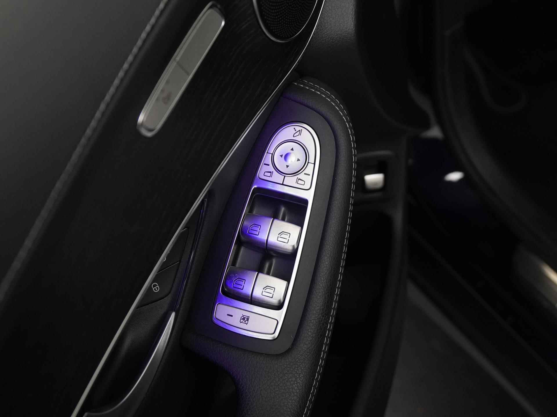 Mercedes-Benz GLC 300e 4MATIC AMG Premium | Panoramadak | Trekhaak | Camera | Carplay |  Zondag Open! - 36/46