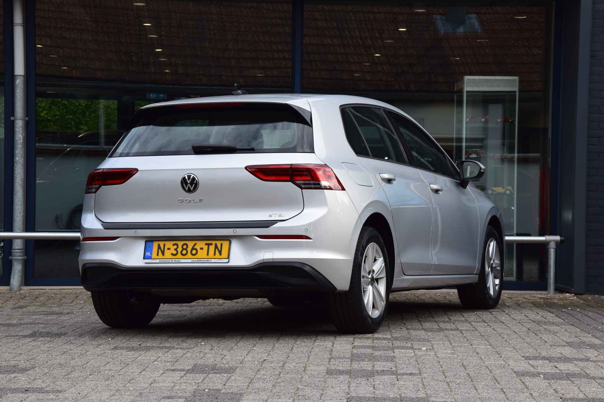 Volkswagen Golf 1.0 eTSI 110PK DSG Automaat Life Business | Org. NL | BOVAG Garantie | Adaptive Cruise Control | Full LED | 16'' Velgen | Virtual Cockpit | PDC Voor&Achter | - 2/33