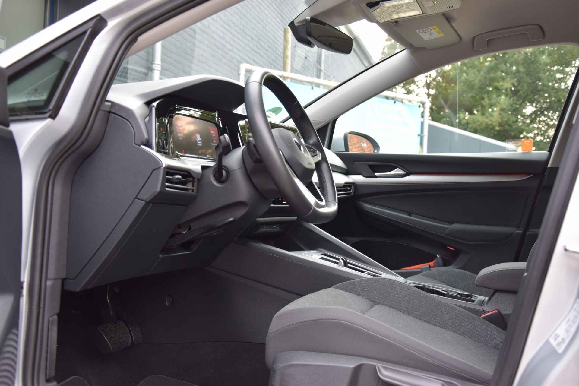 Volkswagen Golf 1.0 eTSI 110PK DSG Automaat Life Business | Org. NL | BOVAG Garantie | Adaptive Cruise Control | Full LED | 16'' Velgen | Virtual Cockpit | PDC Voor&Achter | - 5/33
