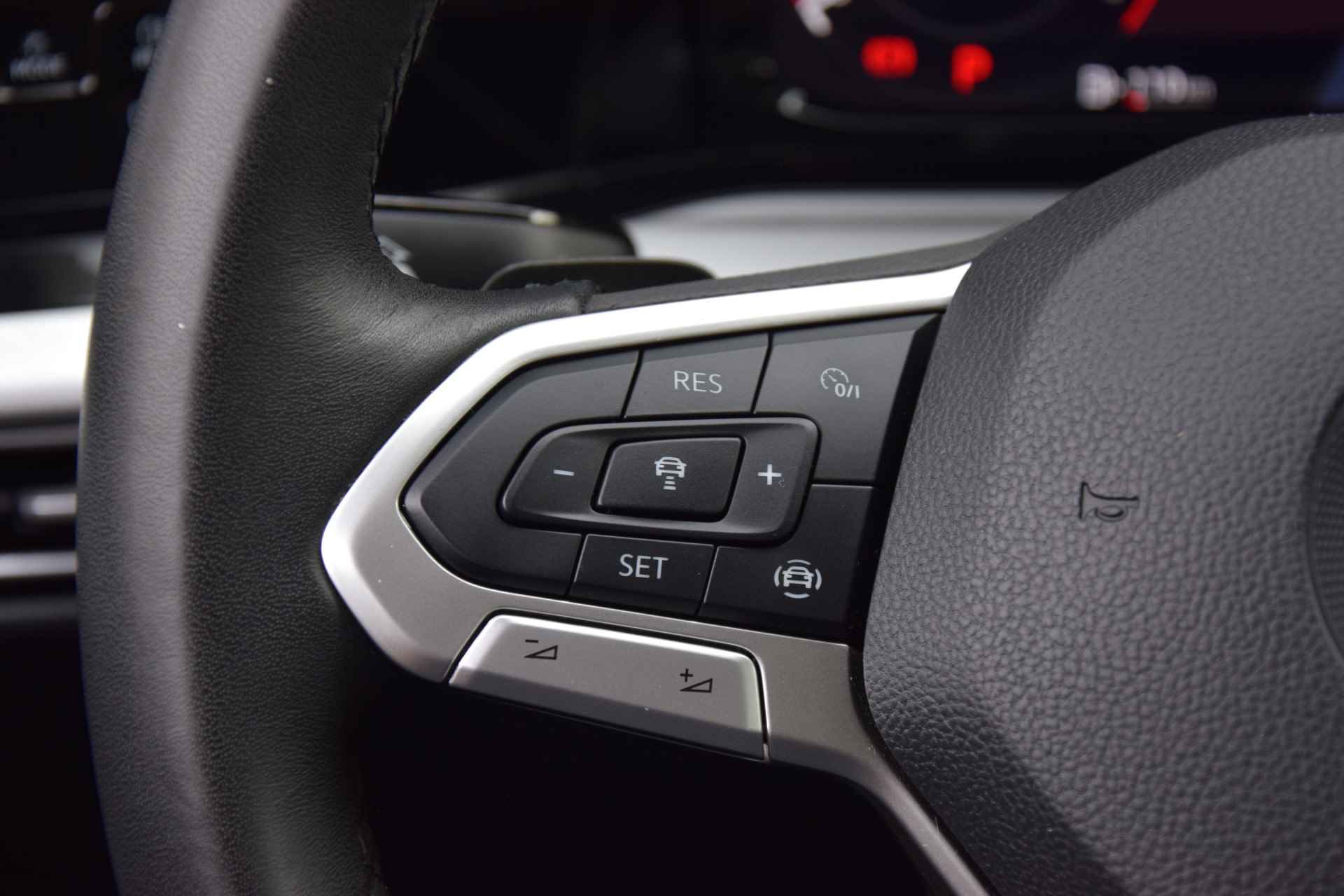 Volkswagen Golf 1.0 eTSI 110PK DSG Automaat Life Business | Org. NL | BOVAG Garantie | Adaptive Cruise Control | Full LED | 16'' Velgen | Virtual Cockpit | PDC Voor&Achter | - 21/33