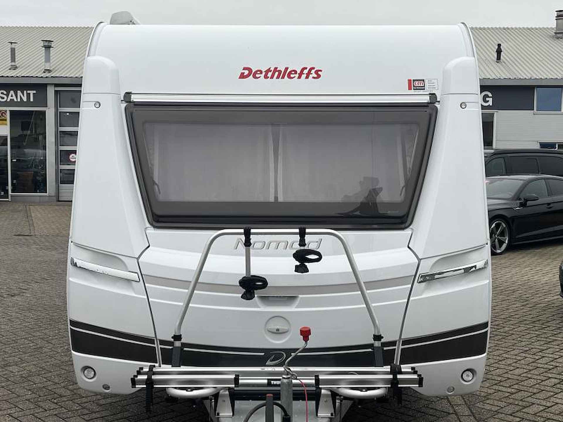 Dethleffs Nomad Avantgarde 460 EL MOVER - LUIFEL - FIETSEND - 3/22