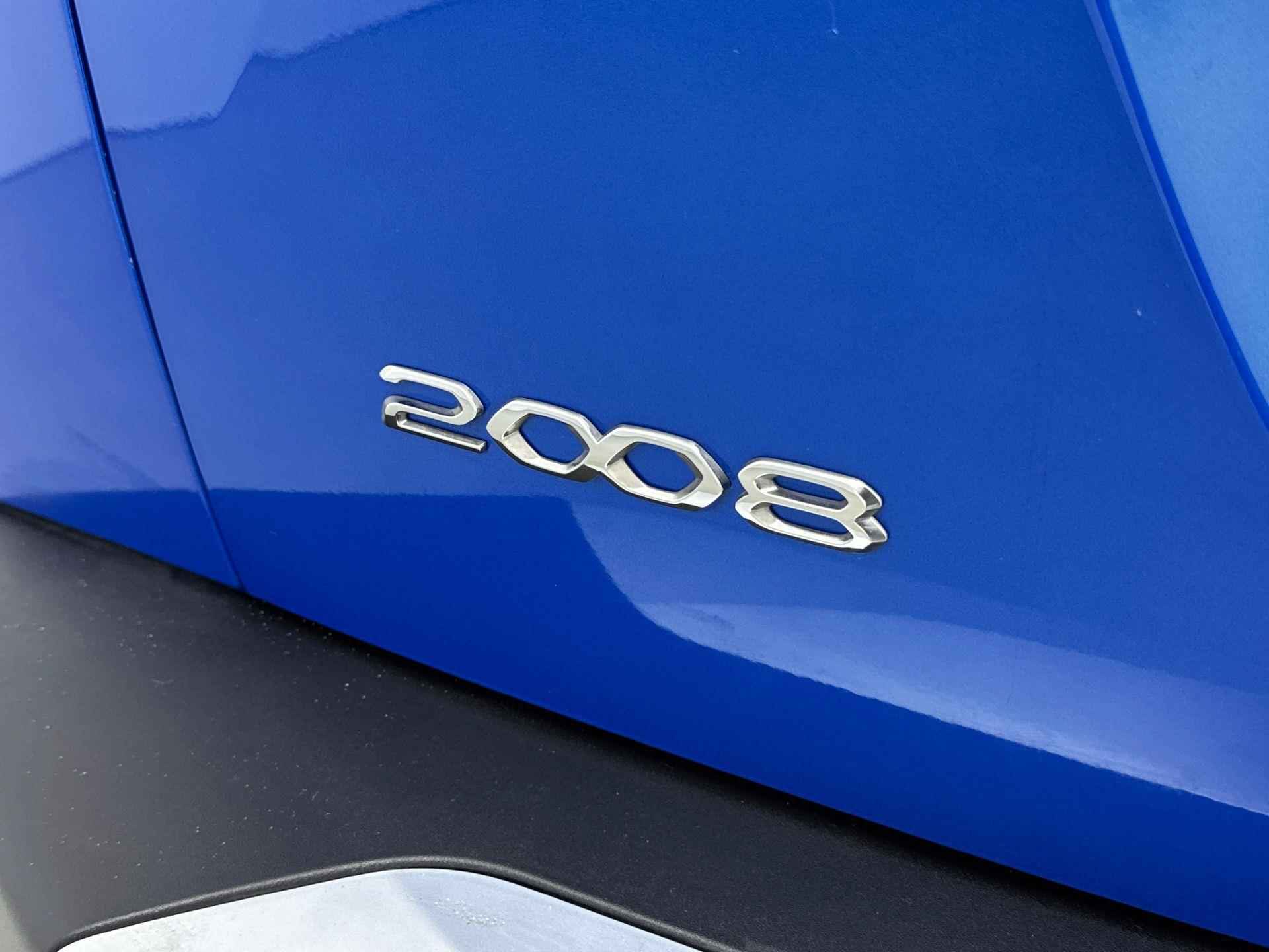 Peugeot 2008 SUV 1.2 100pk Allure | Navigatie | Climate Control | Parkeersensoren Achter - 31/37