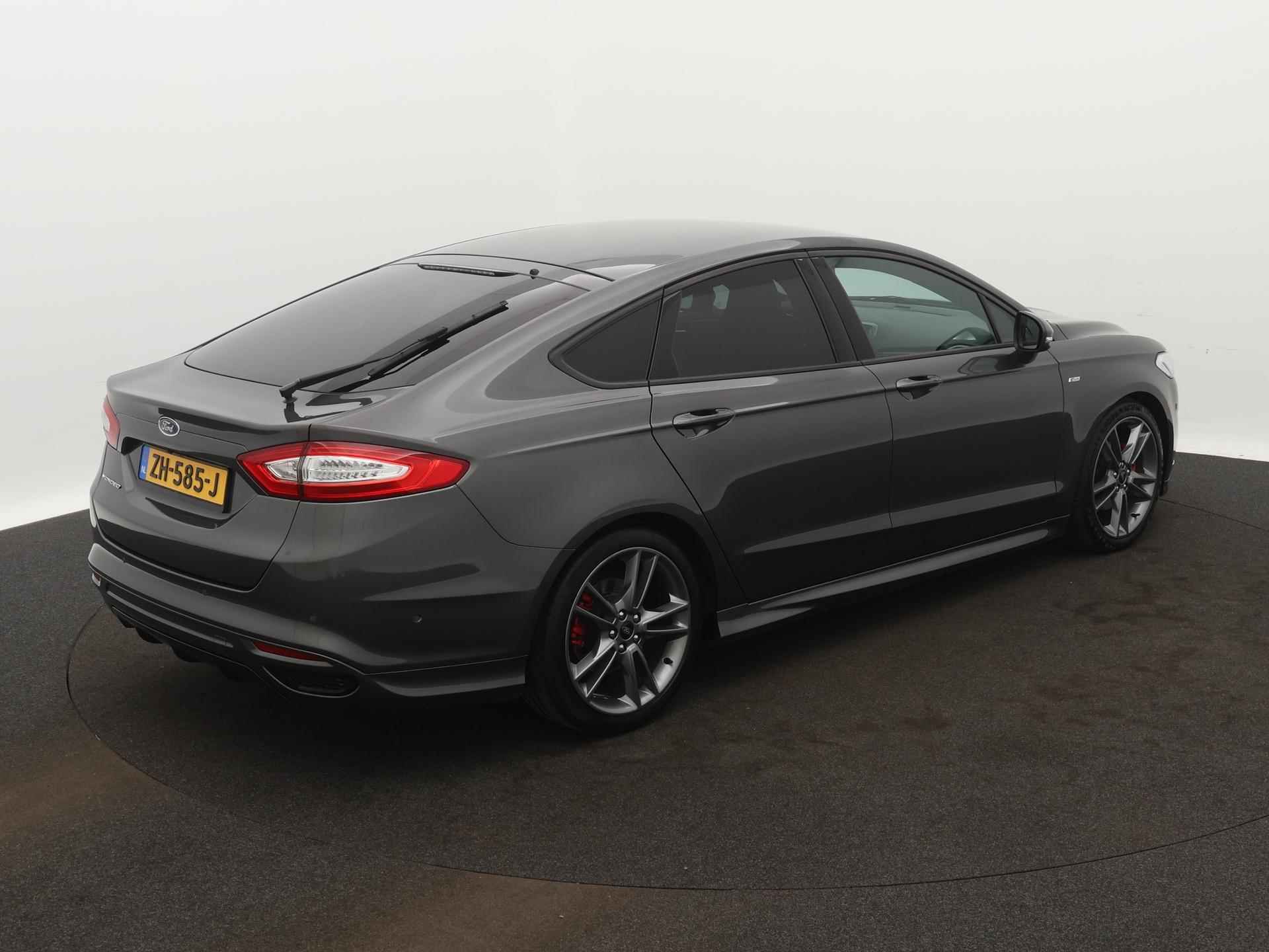 Ford Mondeo 1.5 Titanium Lease Edition | ACHTERUITRIJCAMERA | ELEKTRISCH BEDIENBARE VOORSTOELEN | ELEKTRISCH BEDIENBARE ACHTERKLEP | STOELVERWARMING | - 4/31