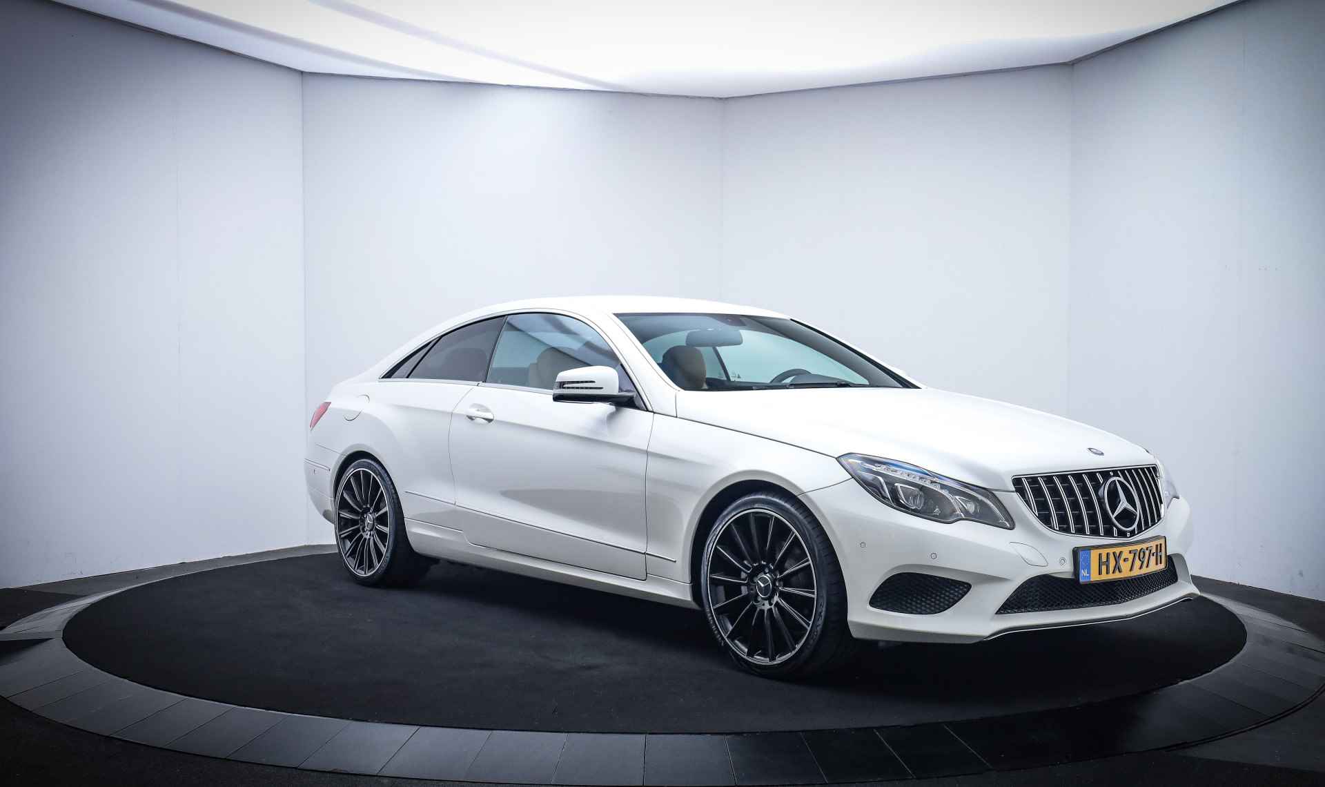 Mercedes-Benz E-Klasse Coupé 200Aut Ambition FULL LED/NAVI/LEDER/STOELVERW./LMV 19''/PDC - 3/26